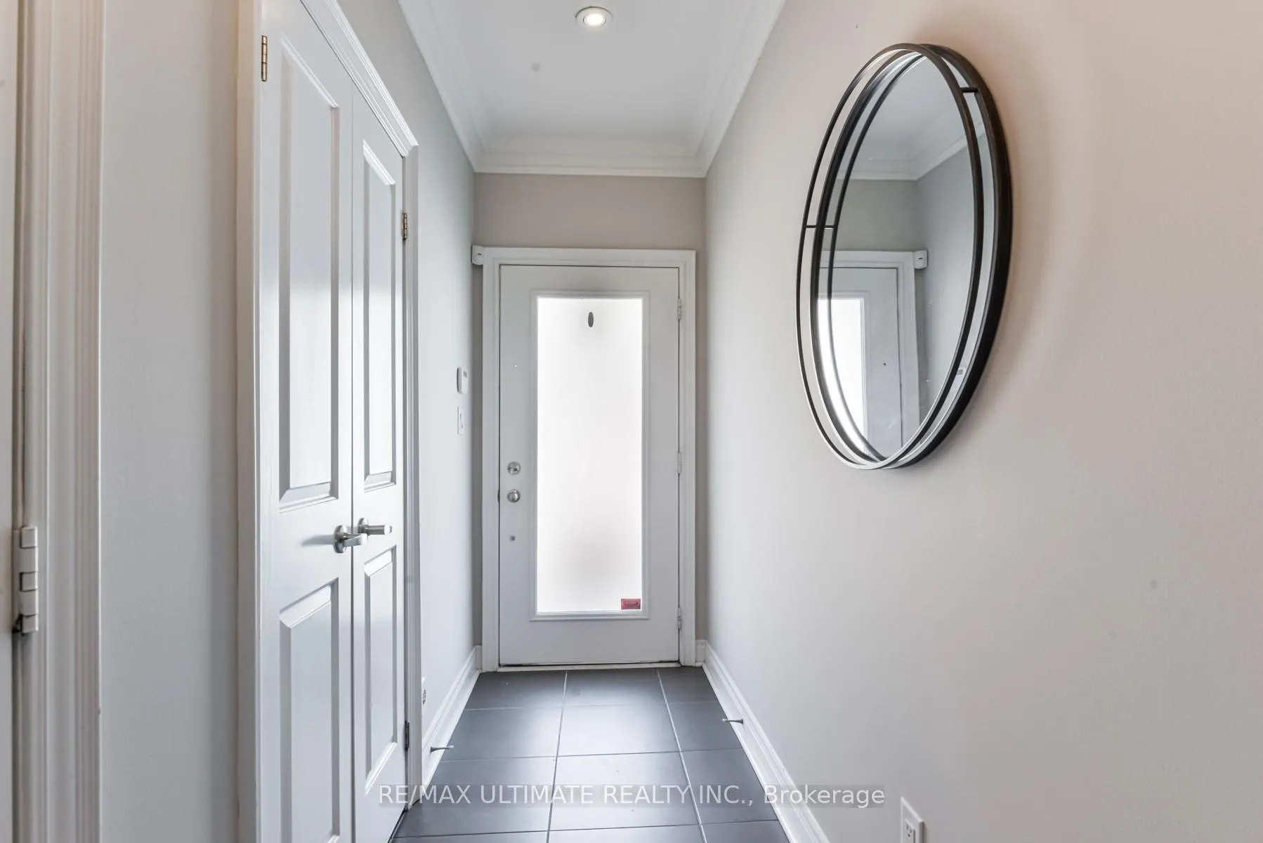 Photo 3 of 15 Powseland Crescent W, Vaughan, West Woodbridge — HOMEH