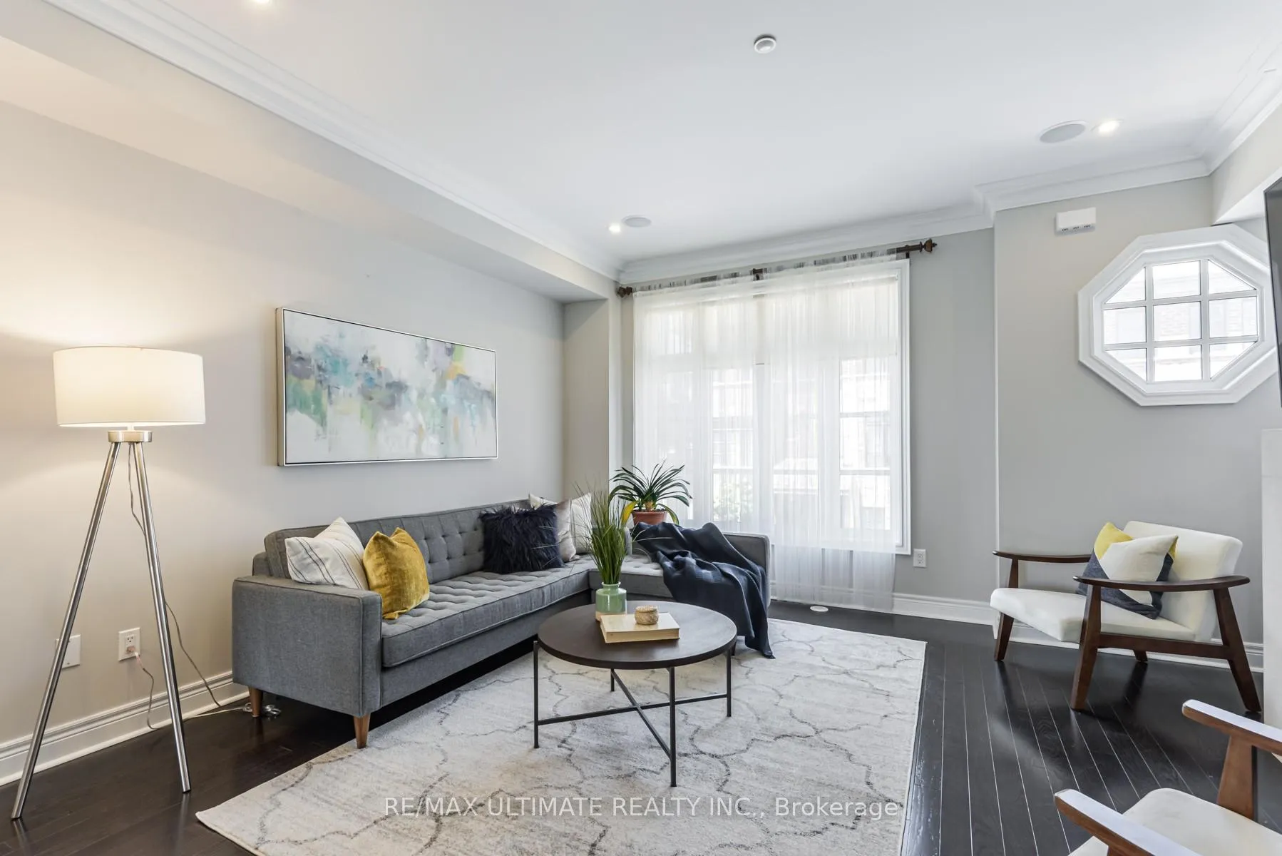 Photo 4 of 15 Powseland Crescent W, Vaughan, West Woodbridge — HOMEH