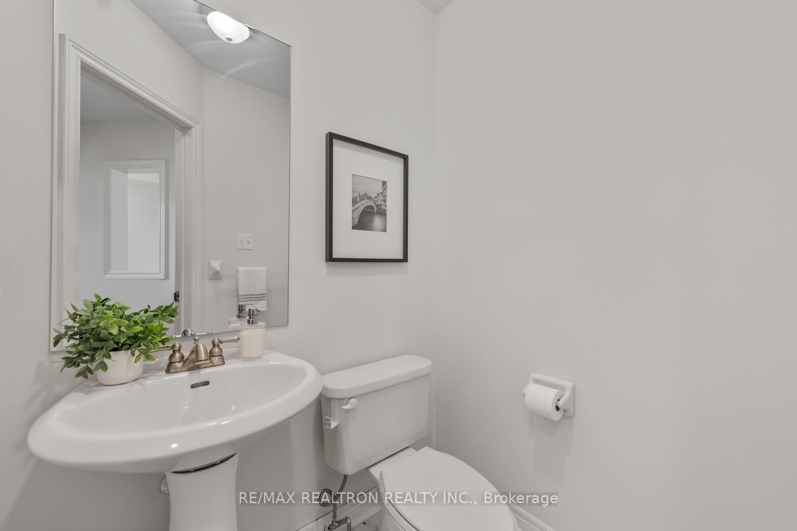 Photo 9 of 47 Coolspring Crescent, Caledon, Bolton East — HOMEH