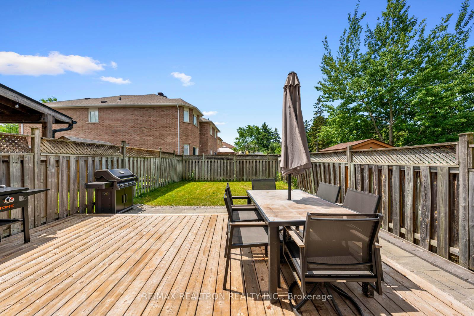 Photo 18 of 47 Coolspring Crescent, Caledon, Bolton East — HOMEH