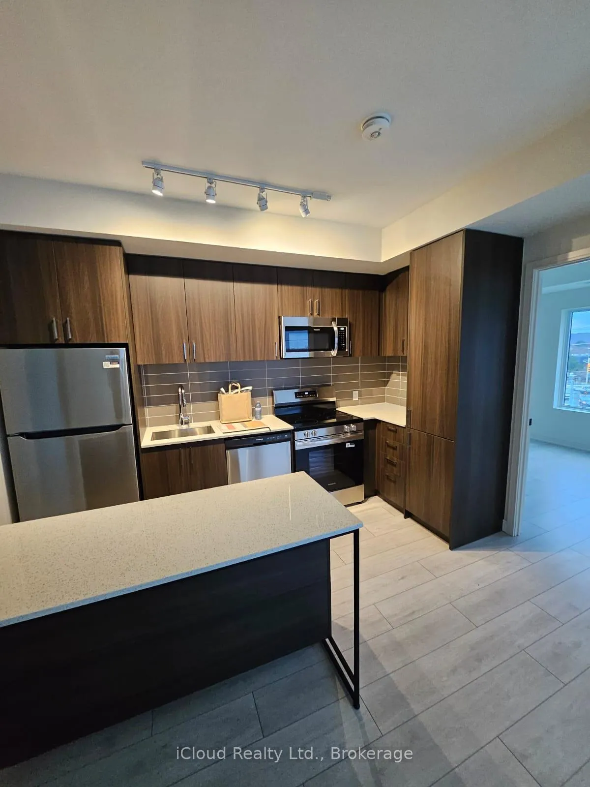 Photo 5 of Unit 302, 8020 Derry Road, Milton, Coates — HOMEH
