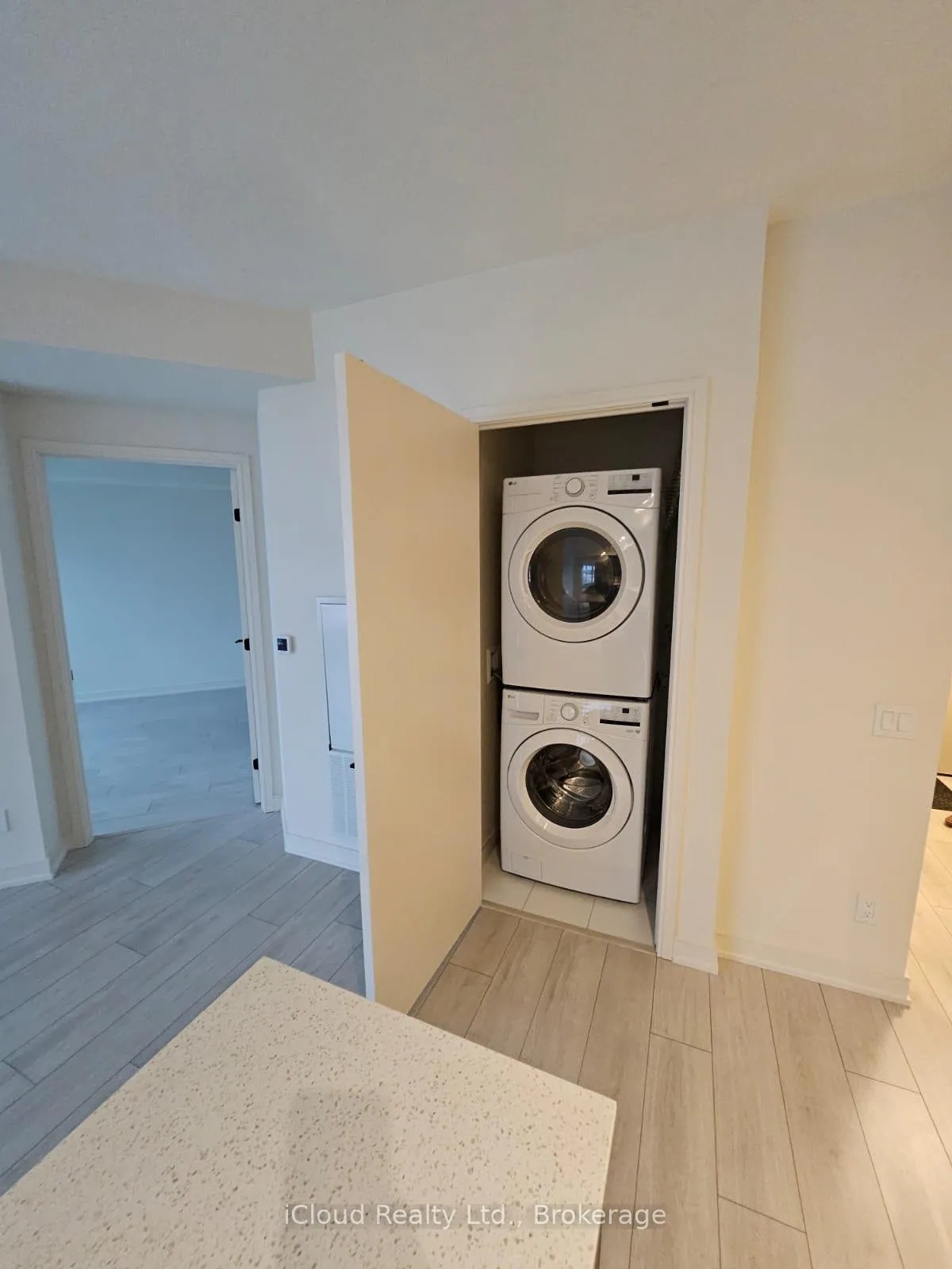 Photo 13 of Unit 302, 8020 Derry Road, Milton, Coates — HOMEH