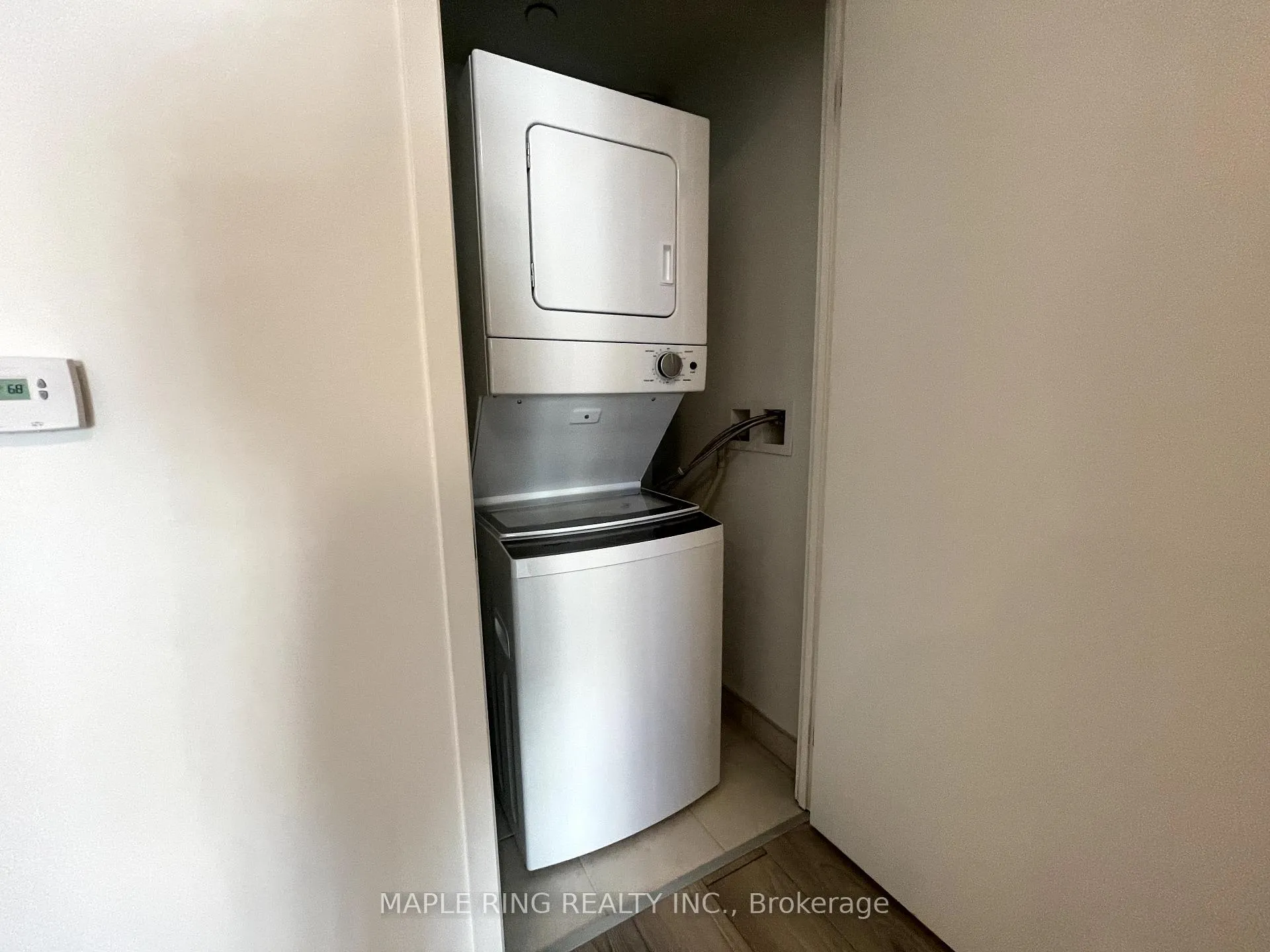 Photo 5 of Unit 1117, 10 abeja Street, Vaughan, Concord — HOMEH