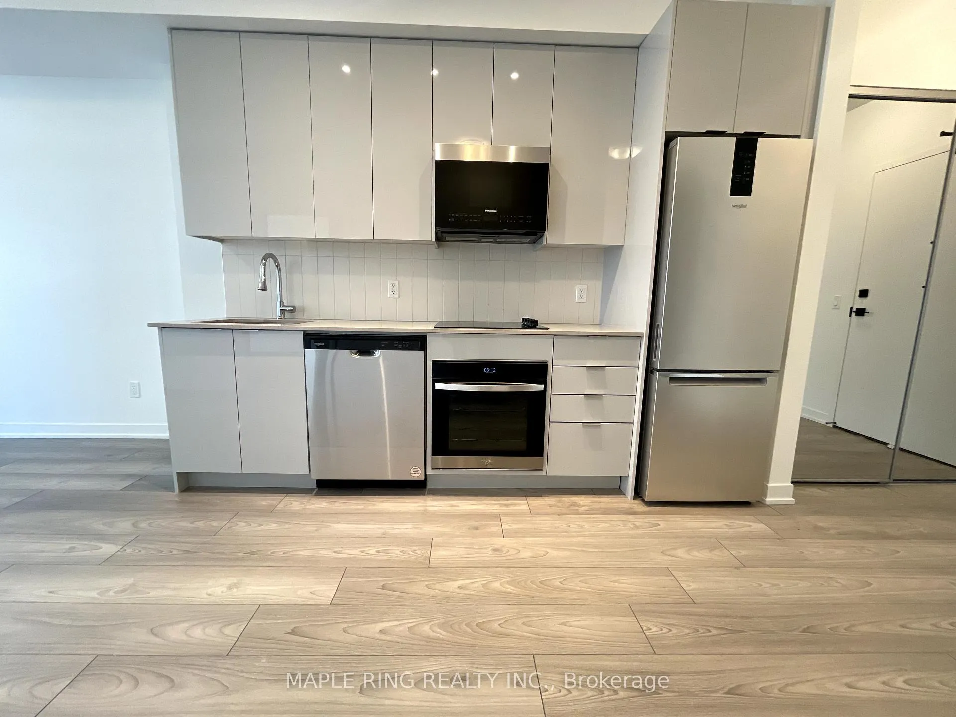 Photo 6 of Unit 1117, 10 abeja Street, Vaughan, Concord — HOMEH