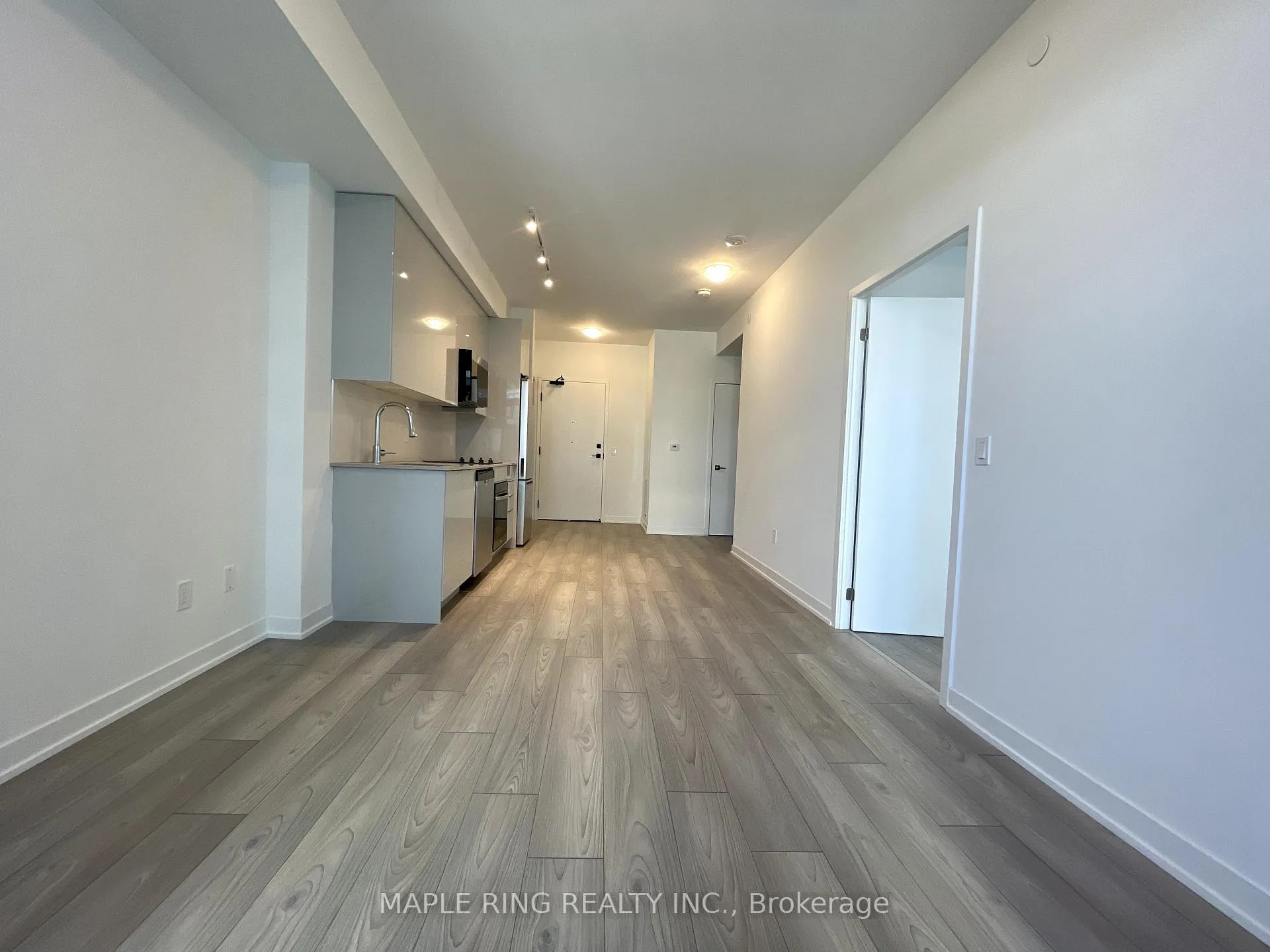 Photo 10 of Unit 1117, 10 abeja Street, Vaughan, Concord — HOMEH