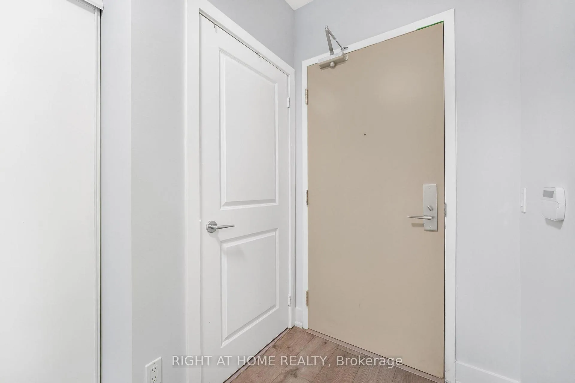 Photo 3 of Unit 313, 180 Enterprise Boulevard, Markham, Unionville — HOMEH
