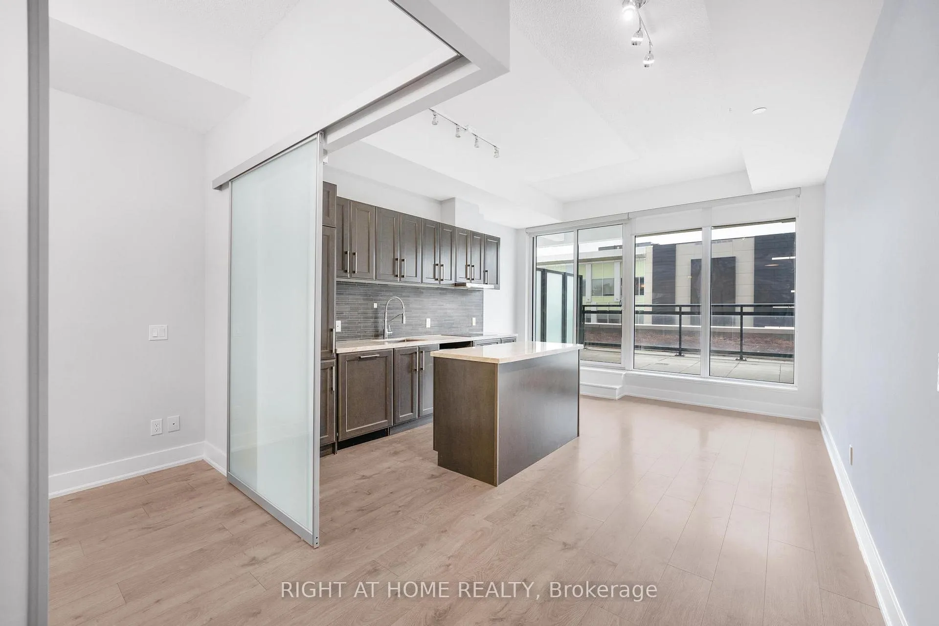 Photo 12 of Unit 313, 180 Enterprise Boulevard, Markham, Unionville — HOMEH