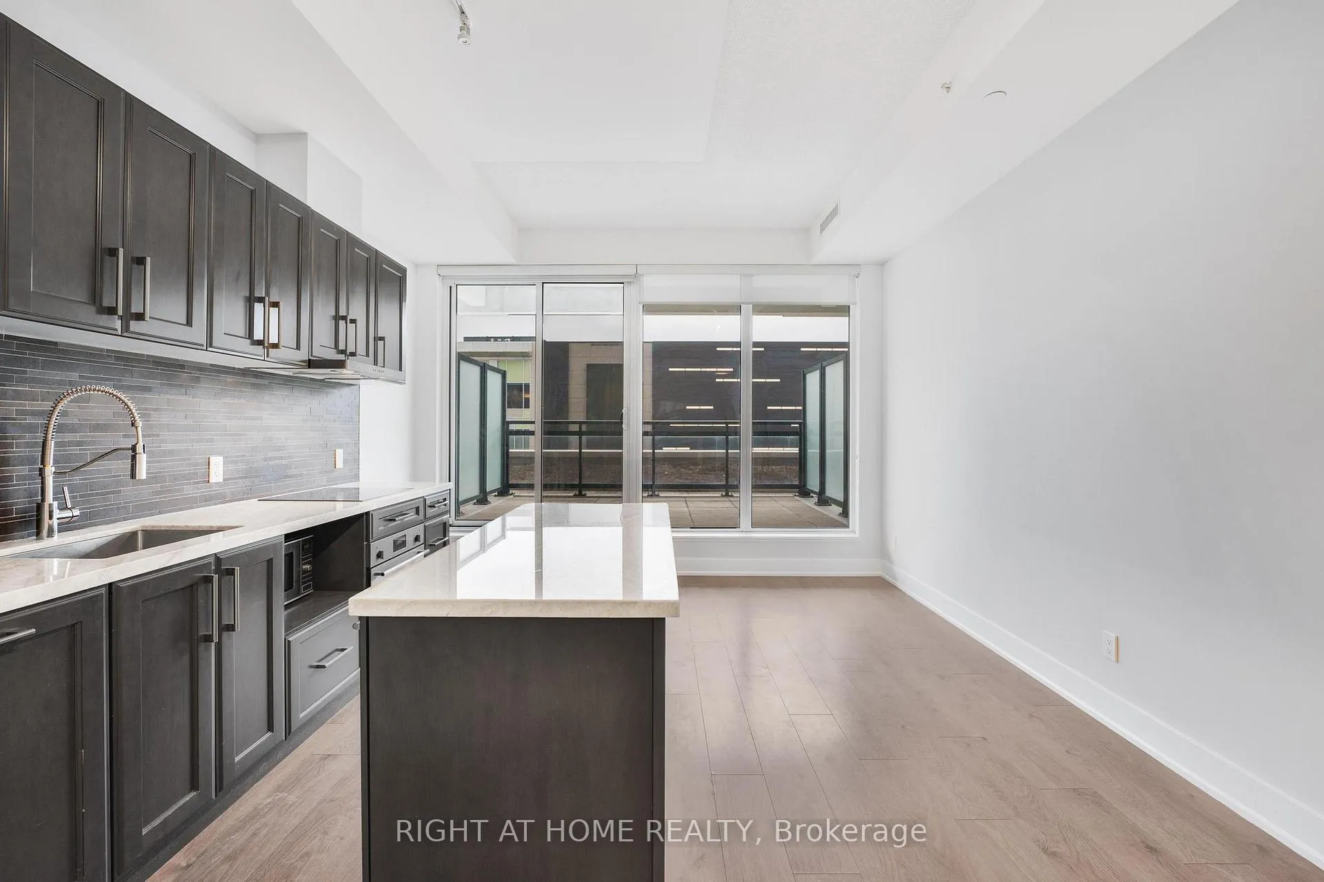Photo 13 of Unit 313, 180 Enterprise Boulevard, Markham, Unionville — HOMEH