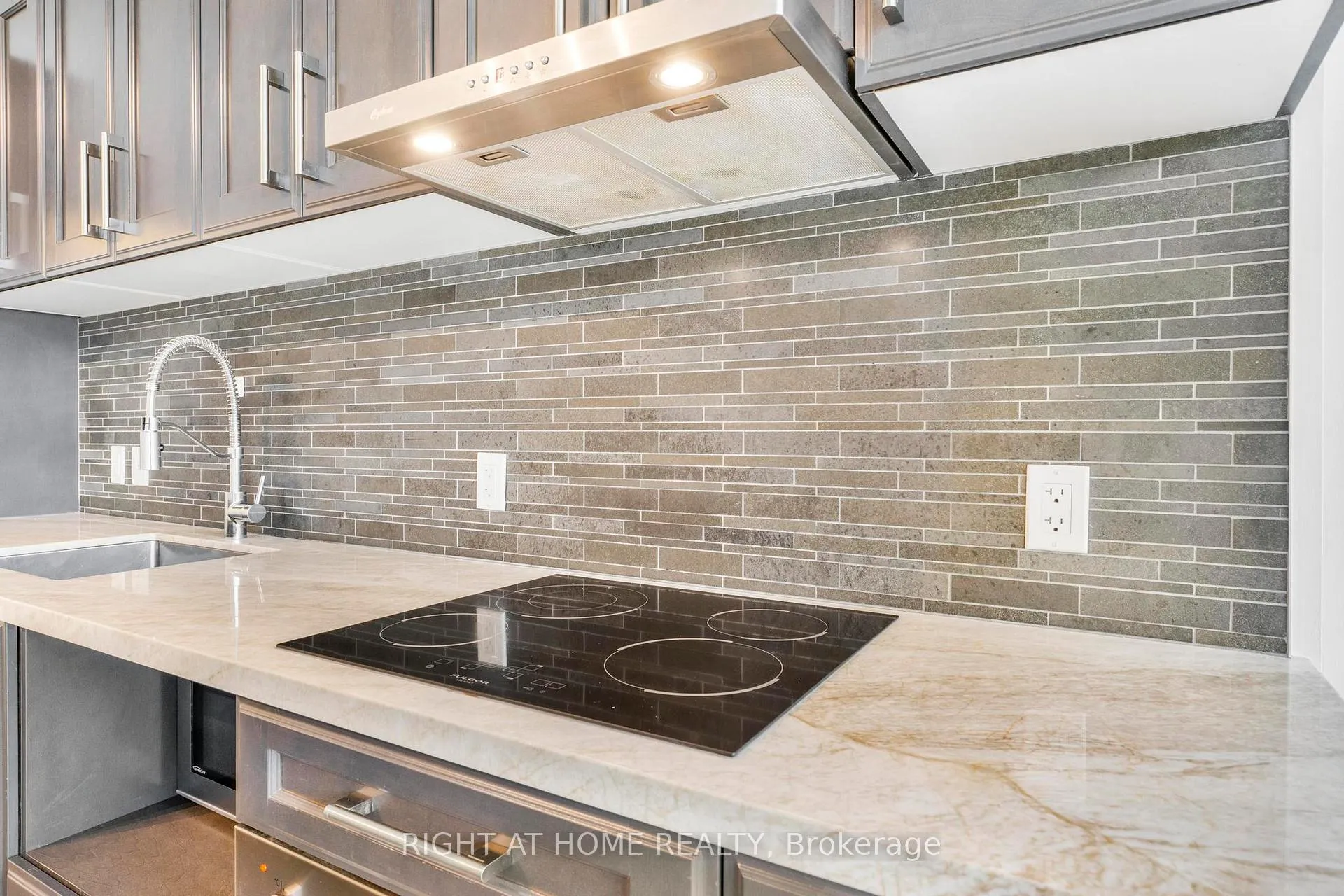 Photo 21 of Unit 313, 180 Enterprise Boulevard, Markham, Unionville — HOMEH