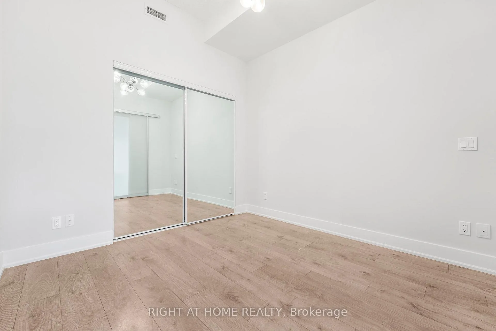 Photo 23 of Unit 313, 180 Enterprise Boulevard, Markham, Unionville — HOMEH