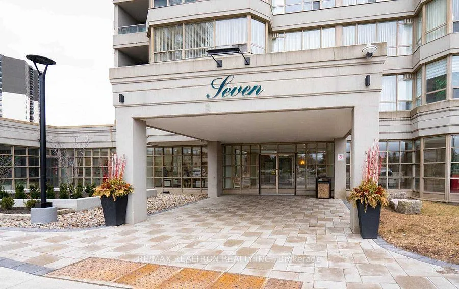 Photo 2 of Unit 1014, 7 Townsgate Drive, Vaughan, Crestwood-Springfarm-Yorkhill — HOMEH