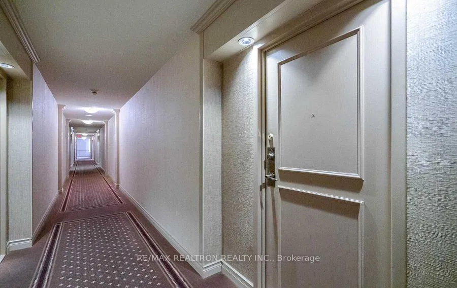Photo 5 of Unit 1014, 7 Townsgate Drive, Vaughan, Crestwood-Springfarm-Yorkhill — HOMEH