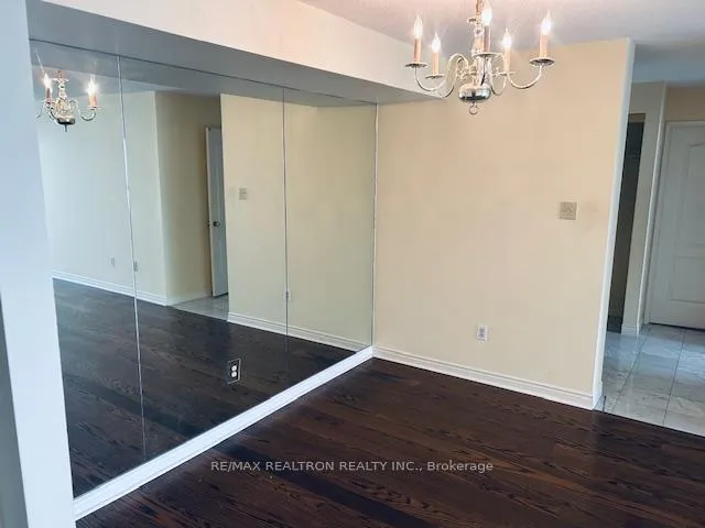 Photo 13 of Unit 1014, 7 Townsgate Drive, Vaughan, Crestwood-Springfarm-Yorkhill — HOMEH