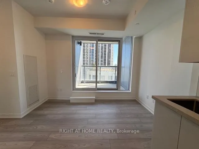 Photo 9 of Unit #718, 10 Abeja Street, Vaughan, Concord — HOMEH