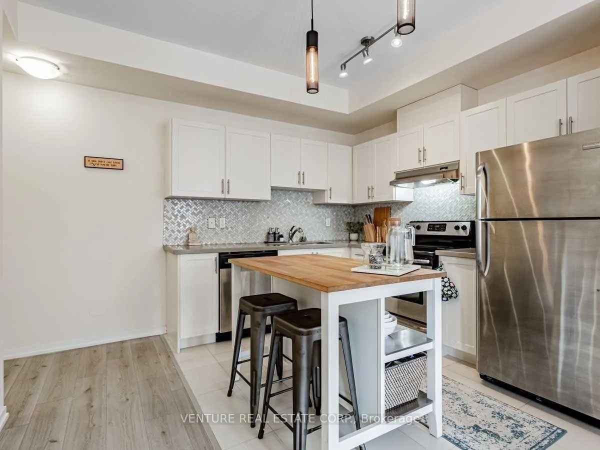 Photo 2 of Unit B22, 26 Bruce Street, Vaughan, East Woodbridge — HOMEH