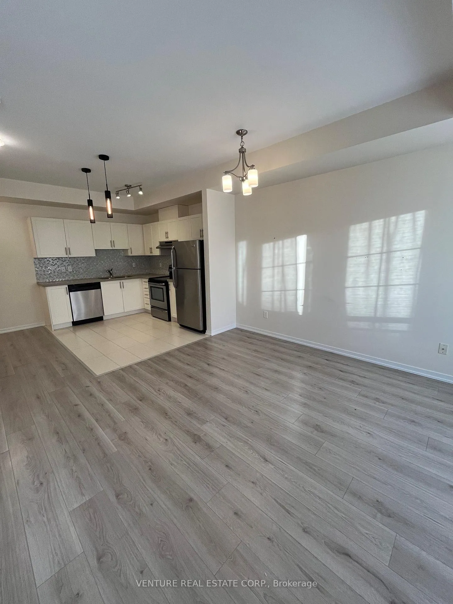 Photo 8 of Unit B22, 26 Bruce Street, Vaughan, East Woodbridge — HOMEH