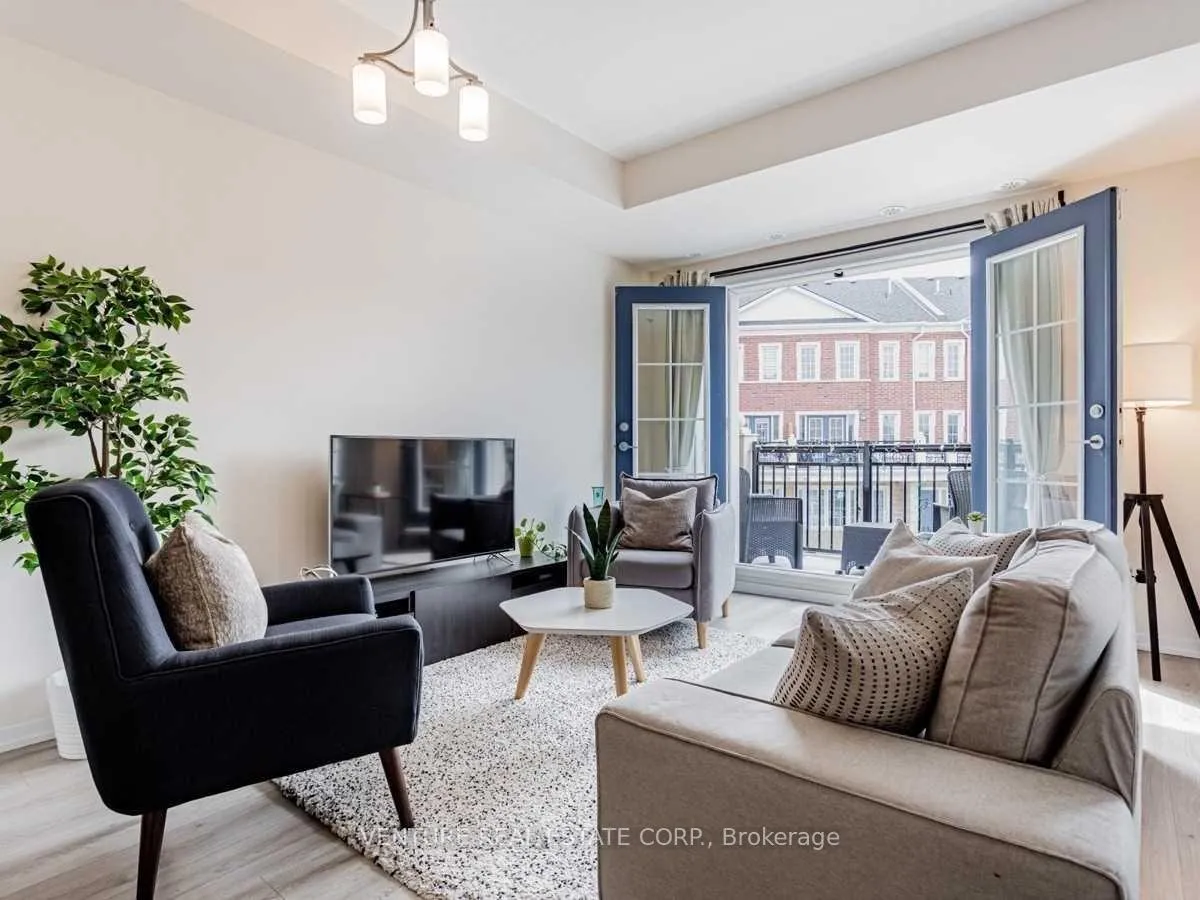 Photo 11 of Unit B22, 26 Bruce Street, Vaughan, East Woodbridge — HOMEH