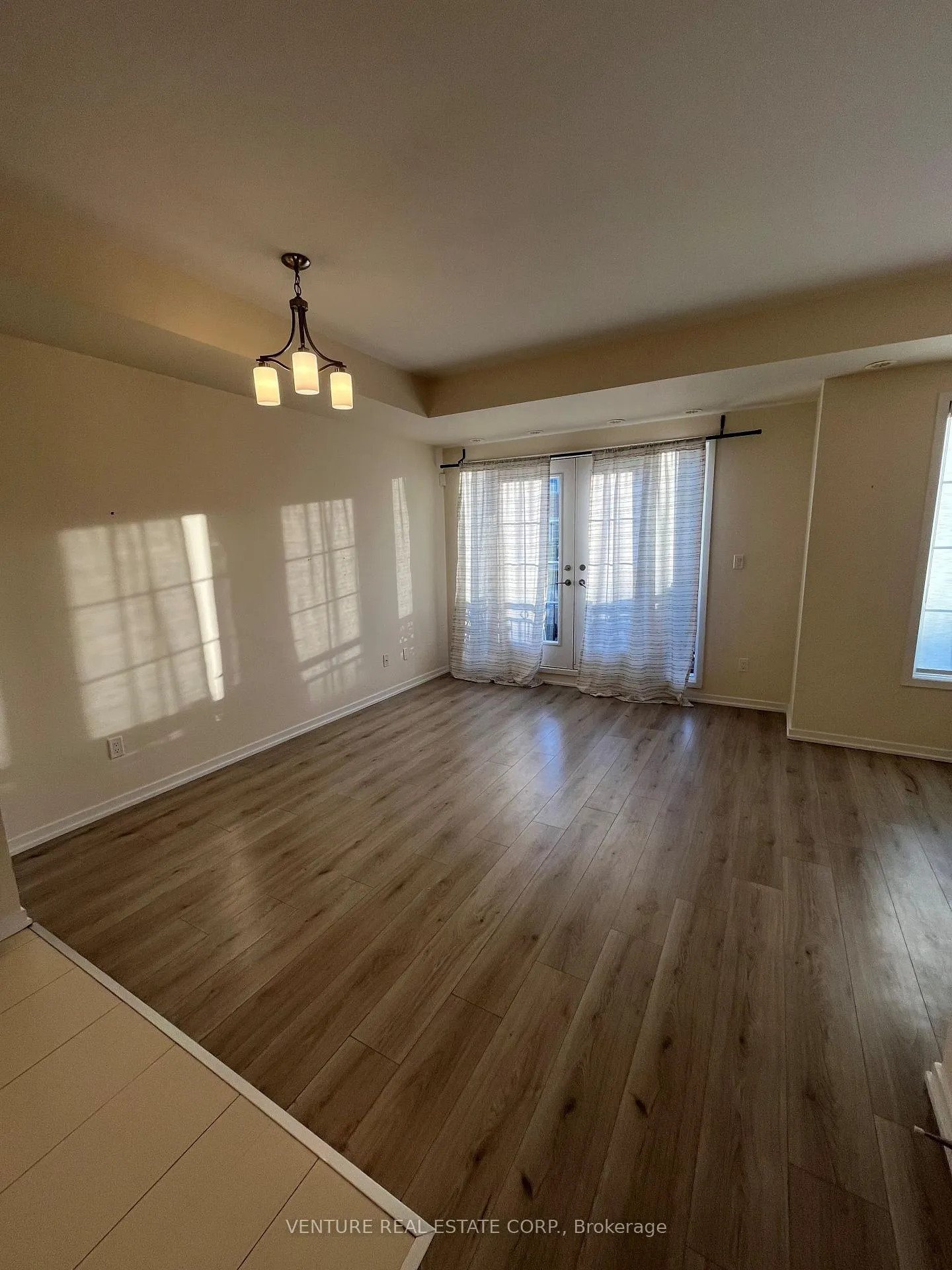 Photo 13 of Unit B22, 26 Bruce Street, Vaughan, East Woodbridge — HOMEH