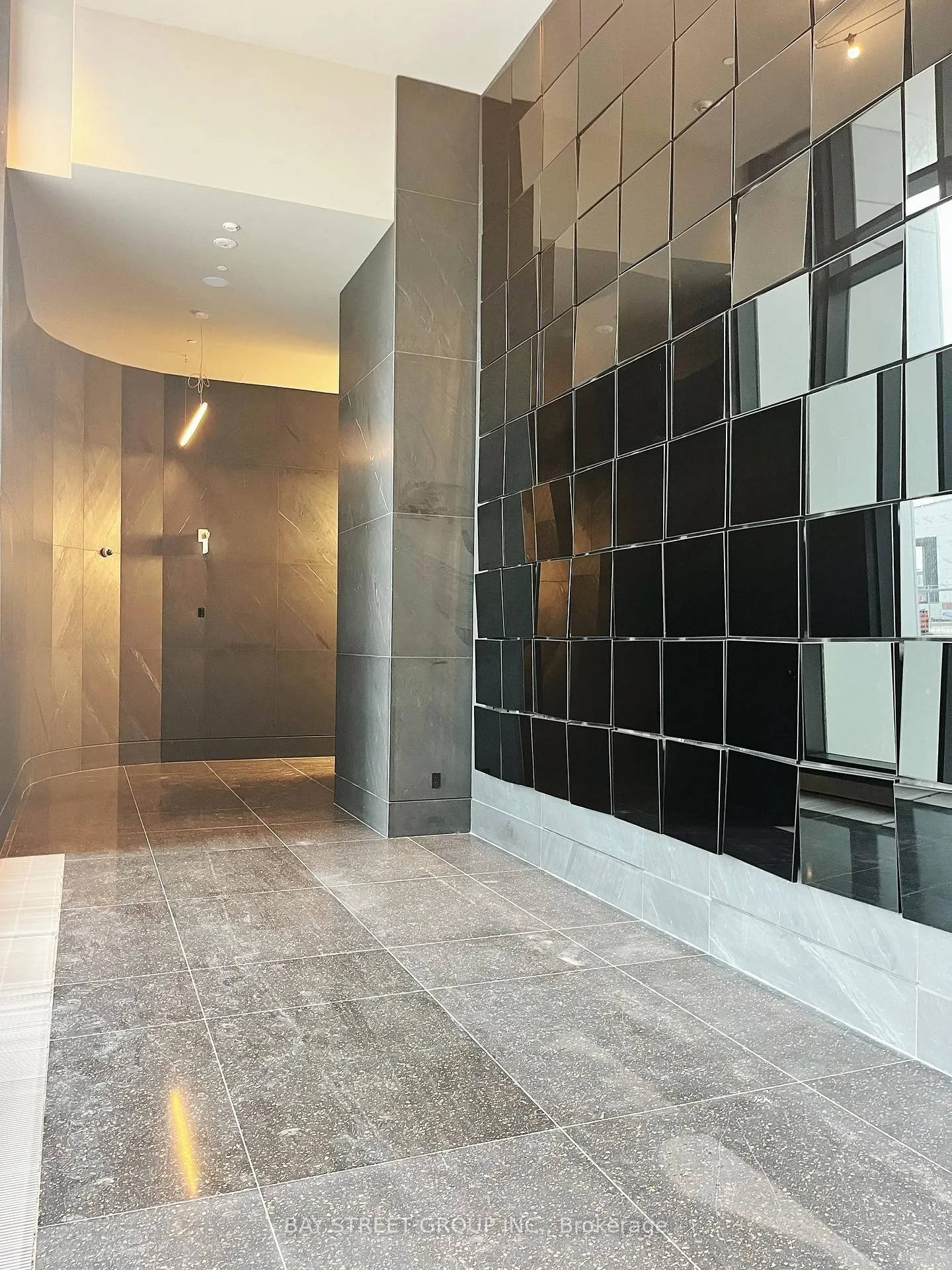 Photo 4 of Unit 2912, 8 Interchange Way, Vaughan, Vaughan Corporate Centre — HOMEH