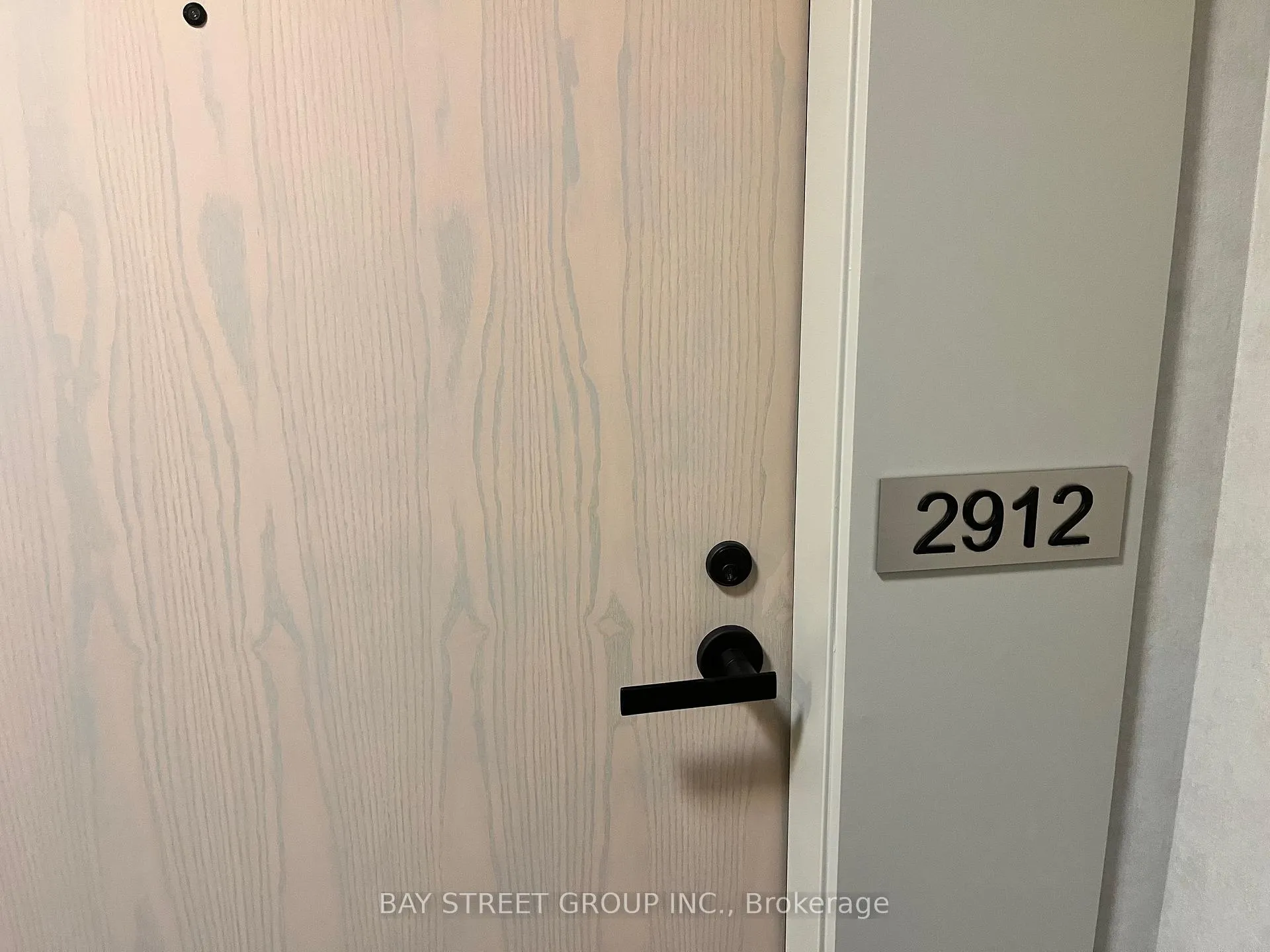 Photo 5 of Unit 2912, 8 Interchange Way, Vaughan, Vaughan Corporate Centre — HOMEH