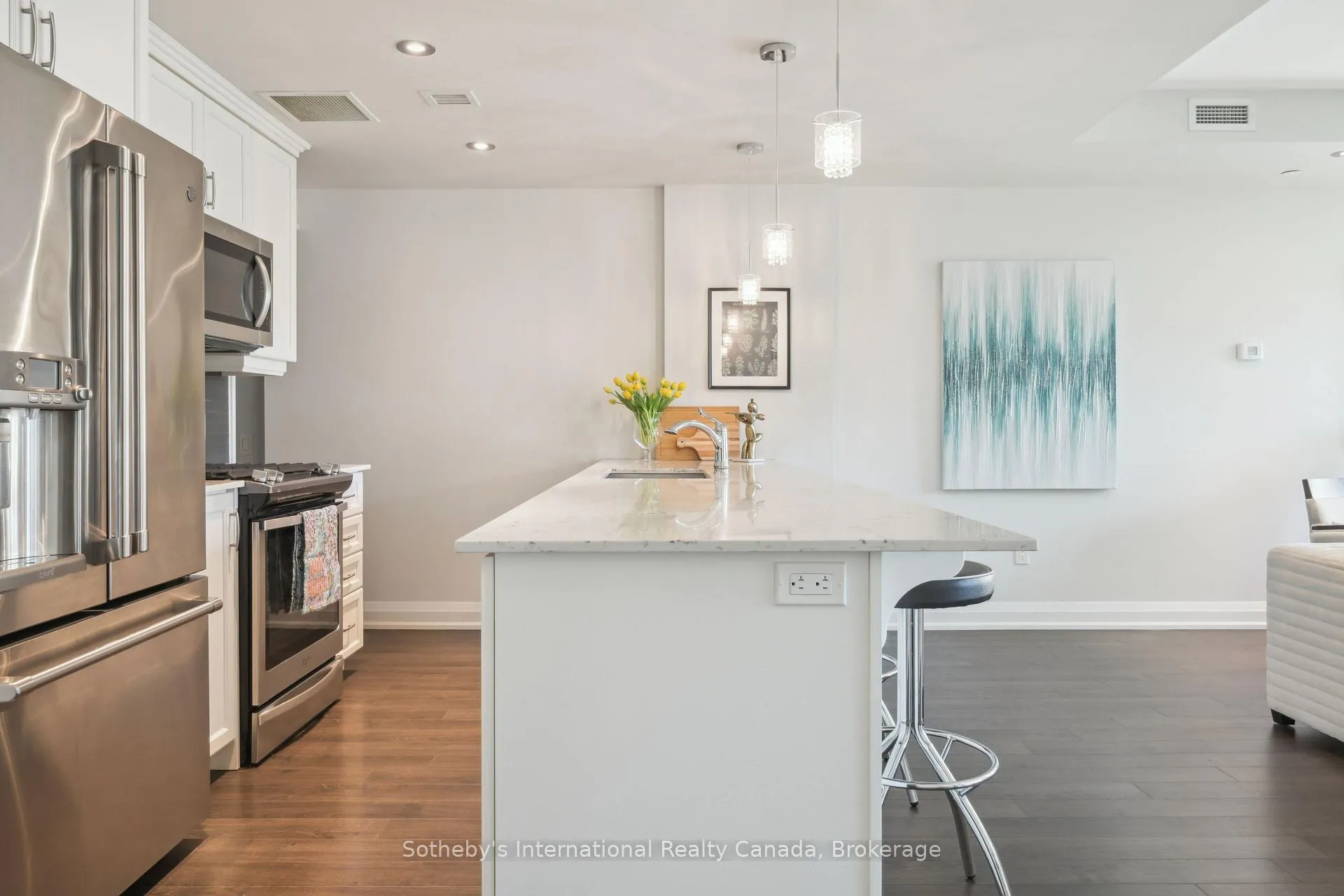 Photo 5 of Unit 509, 181 James Street N, Hamilton, Strathcona — HOMEH