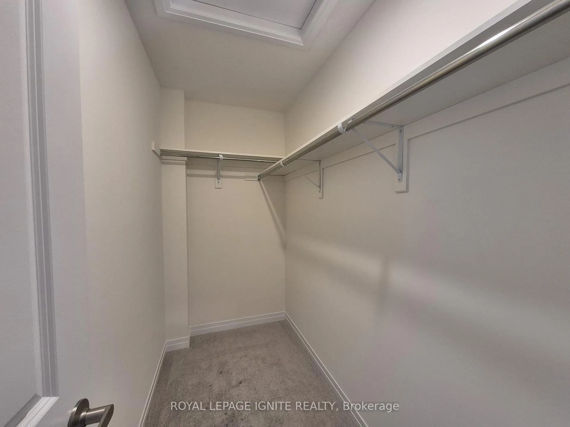 Photo 4 of 556 Hudson Crescent, Midland — HOMEH