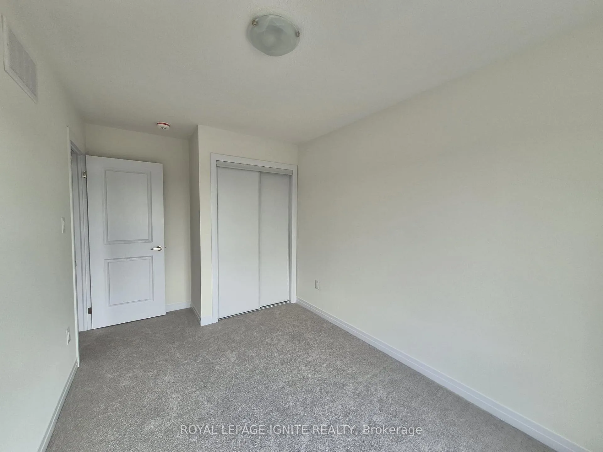 Photo 9 of 556 Hudson Crescent, Midland — HOMEH