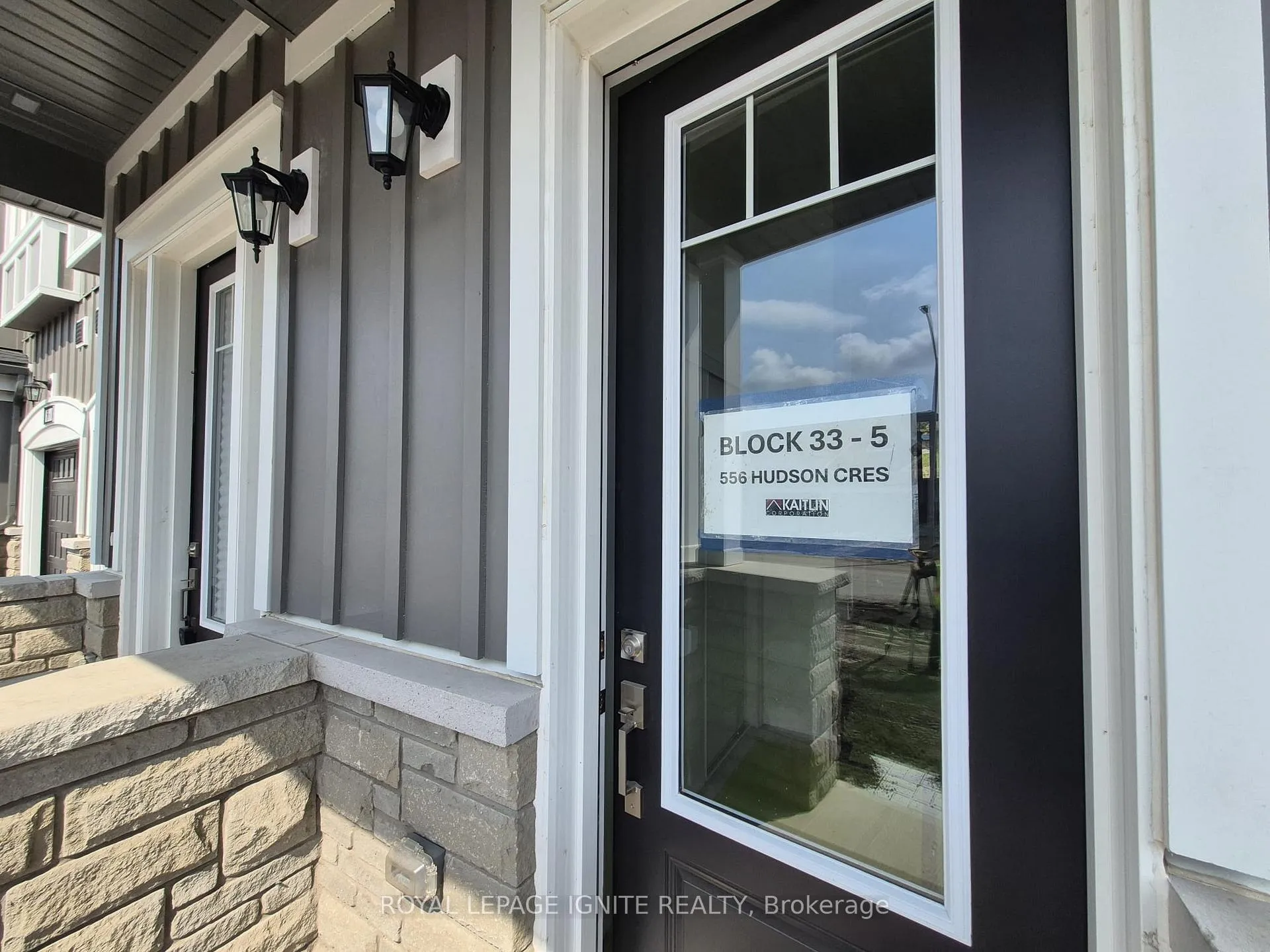 Photo 18 of 556 Hudson Crescent, Midland — HOMEH