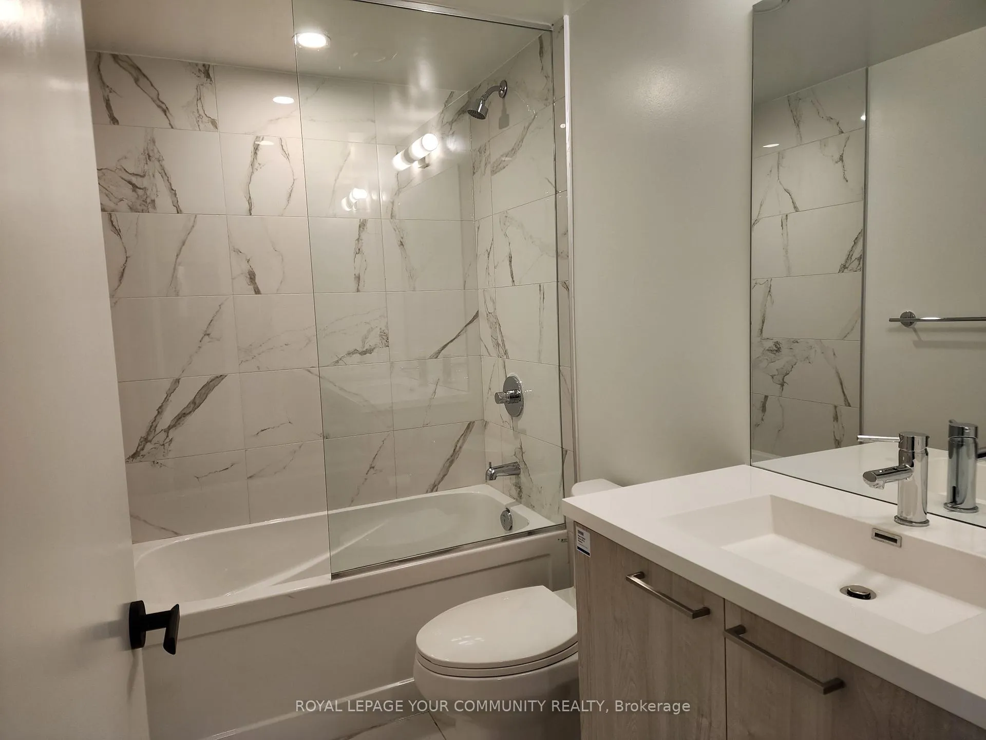 Photo 9 of Unit 512, 195 Commerce Street, Vaughan, Vaughan Corporate Centre — HOMEH