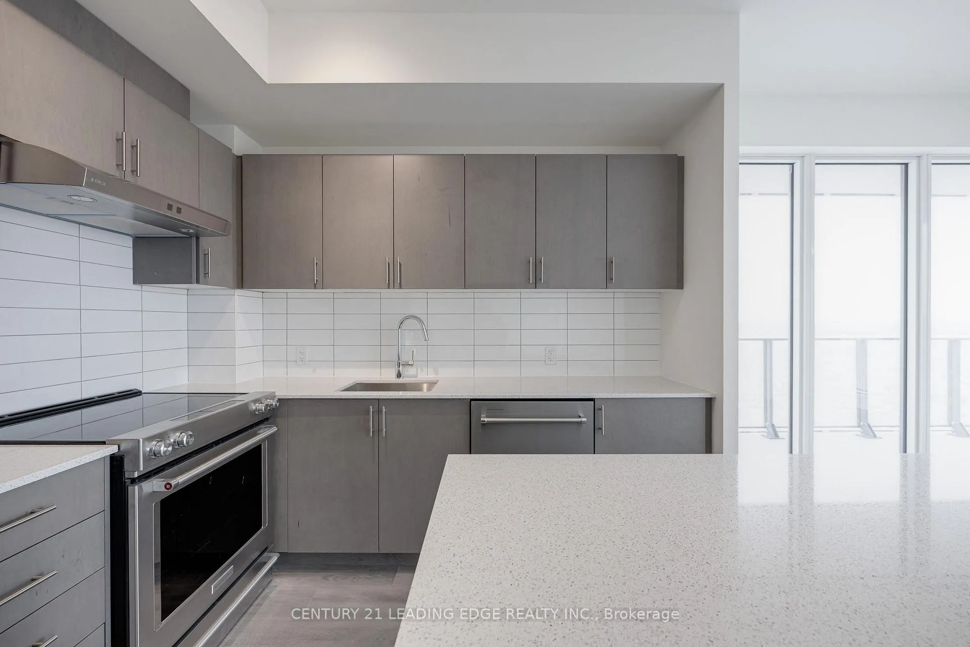 Photo 2 of Unit 1521, 9000 Jane Street, Vaughan, Concord — HOMEH