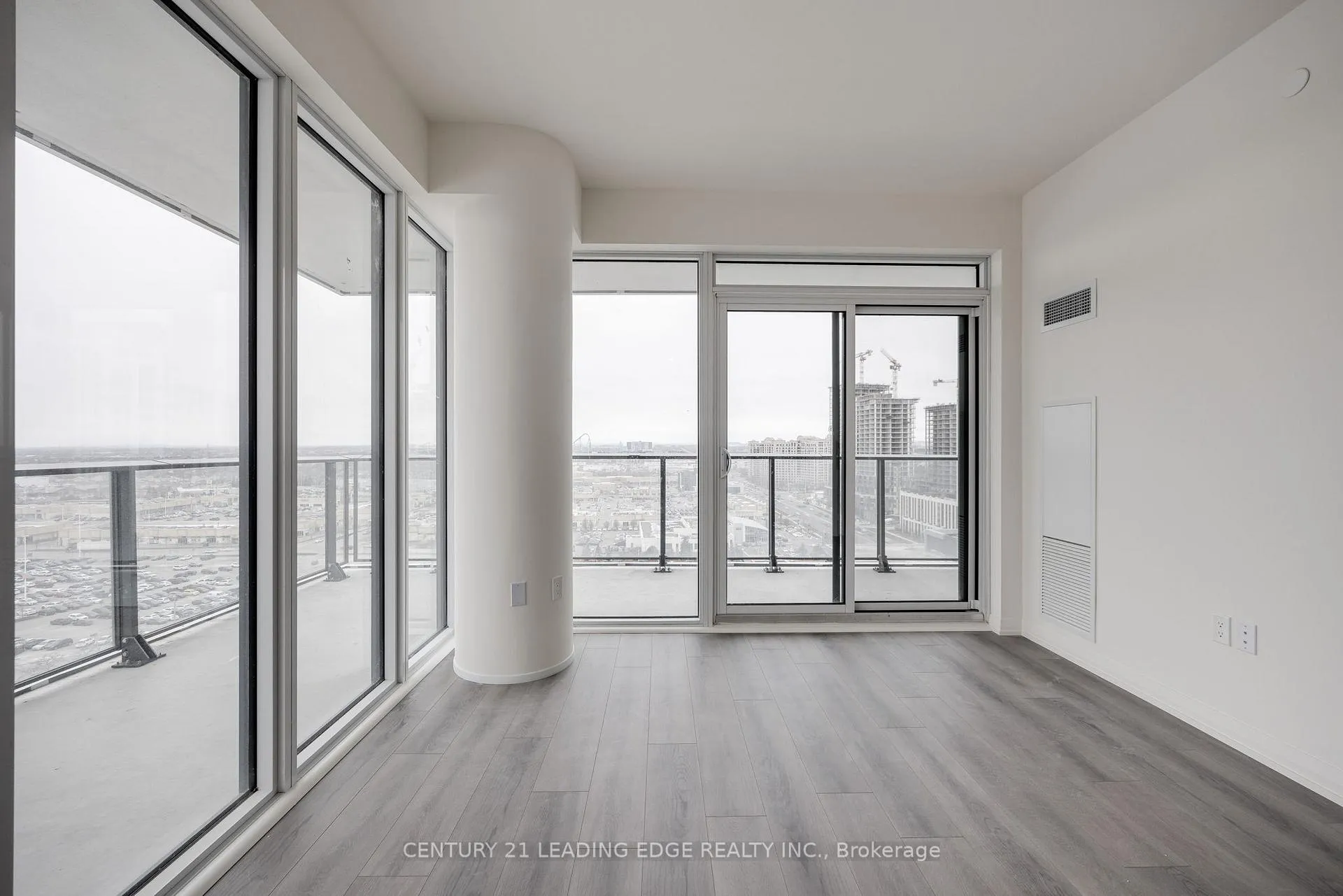 Photo 8 of Unit 1521, 9000 Jane Street, Vaughan, Concord — HOMEH