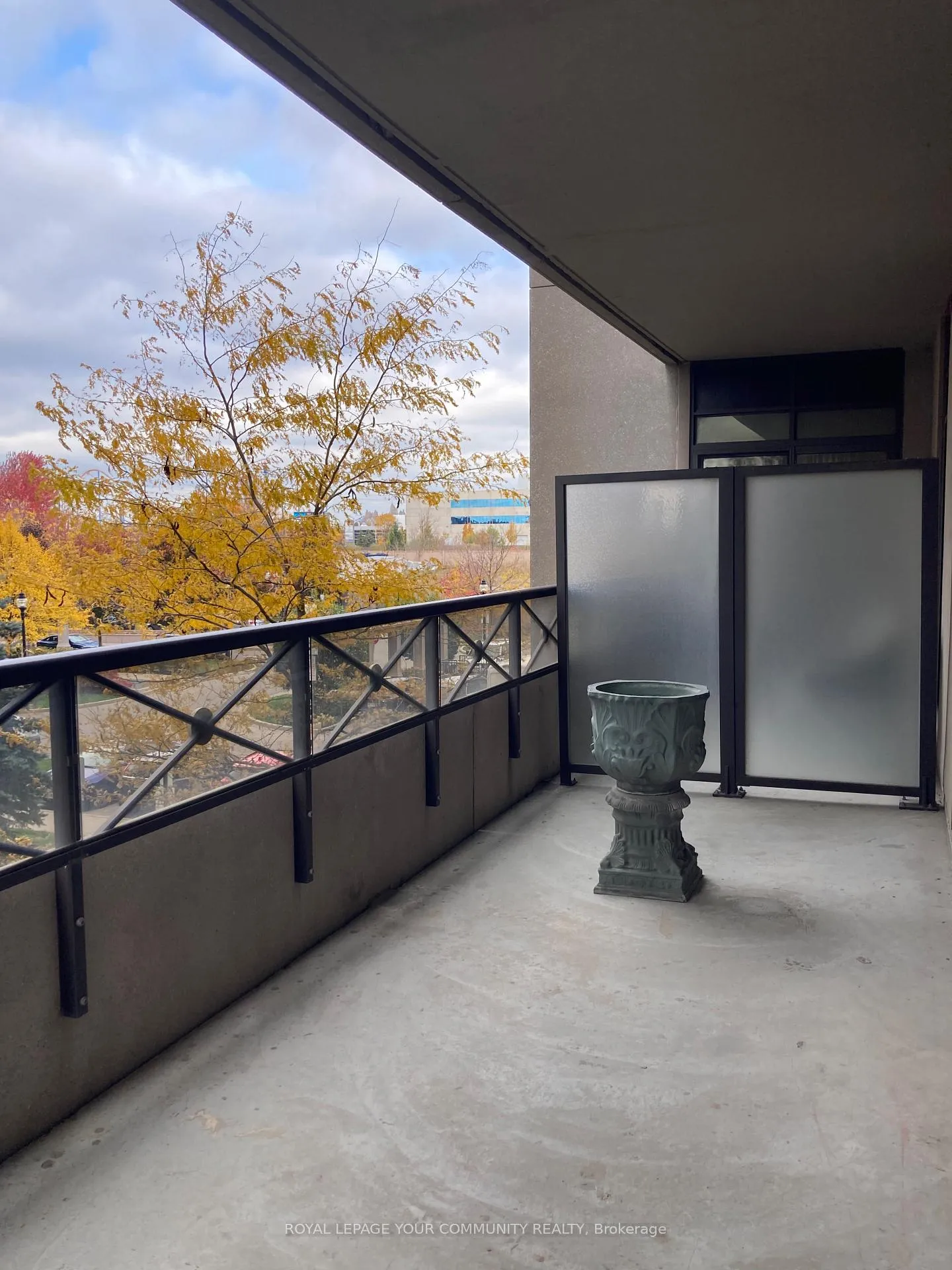 Photo 5 of Unit 201, 9255 Jane Street, Vaughan, Maple — HOMEH