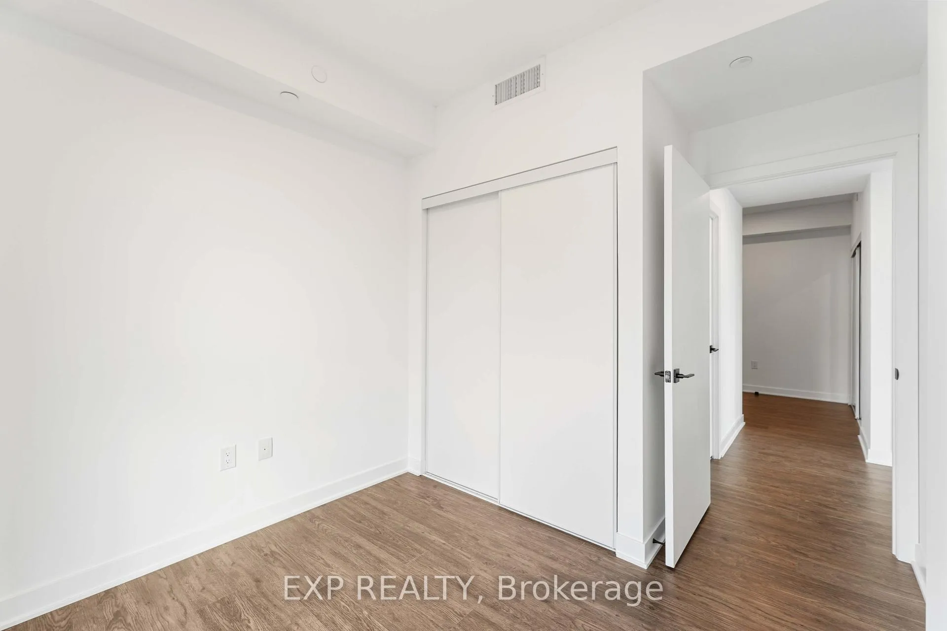 Photo 18 of Unit 1006, 2782 Barton Street E, Hamilton, Riverdale — HOMEH