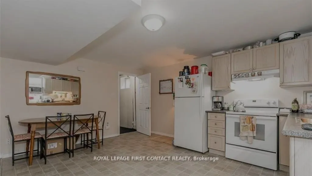 Photo 2 of 5 Monique Crescent, Barrie, East Bayfield — HOMEH