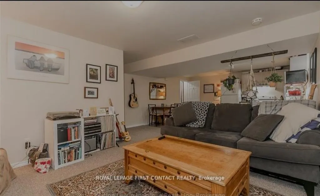 Photo 7 of 5 Monique Crescent, Barrie, East Bayfield — HOMEH