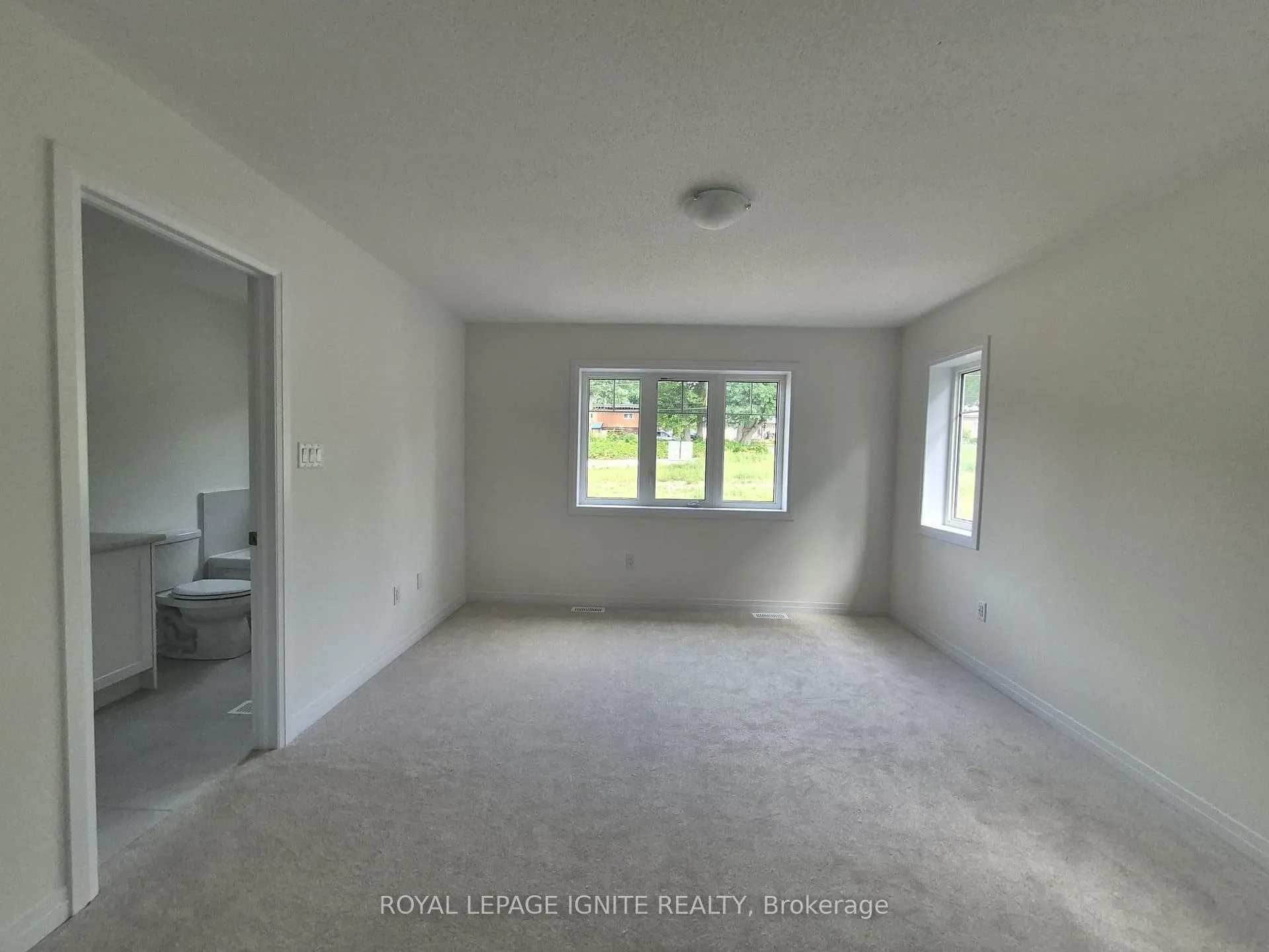 Photo 10 of 554 Hudson Crescent, Midland — HOMEH