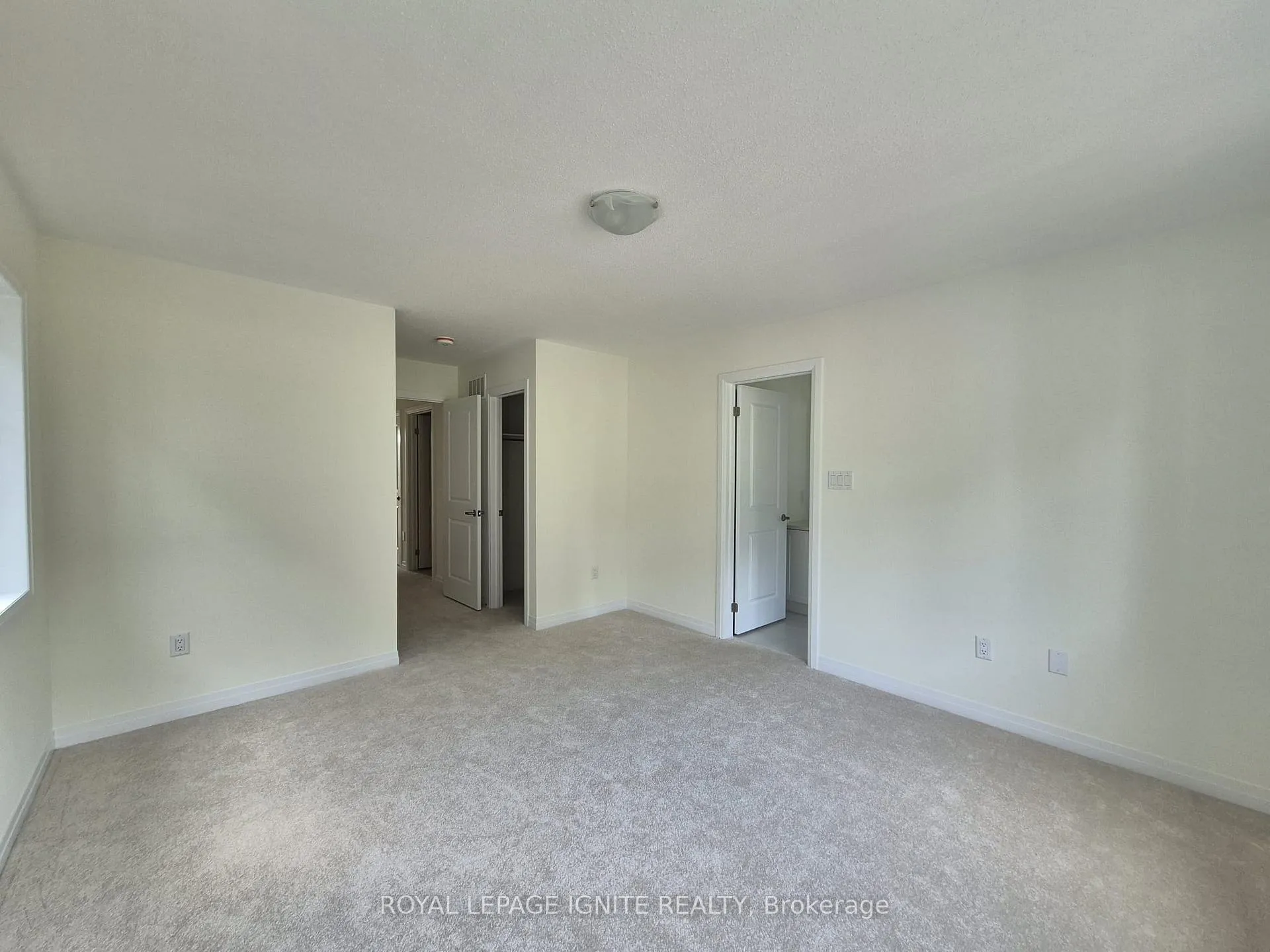 Photo 11 of 554 Hudson Crescent, Midland — HOMEH