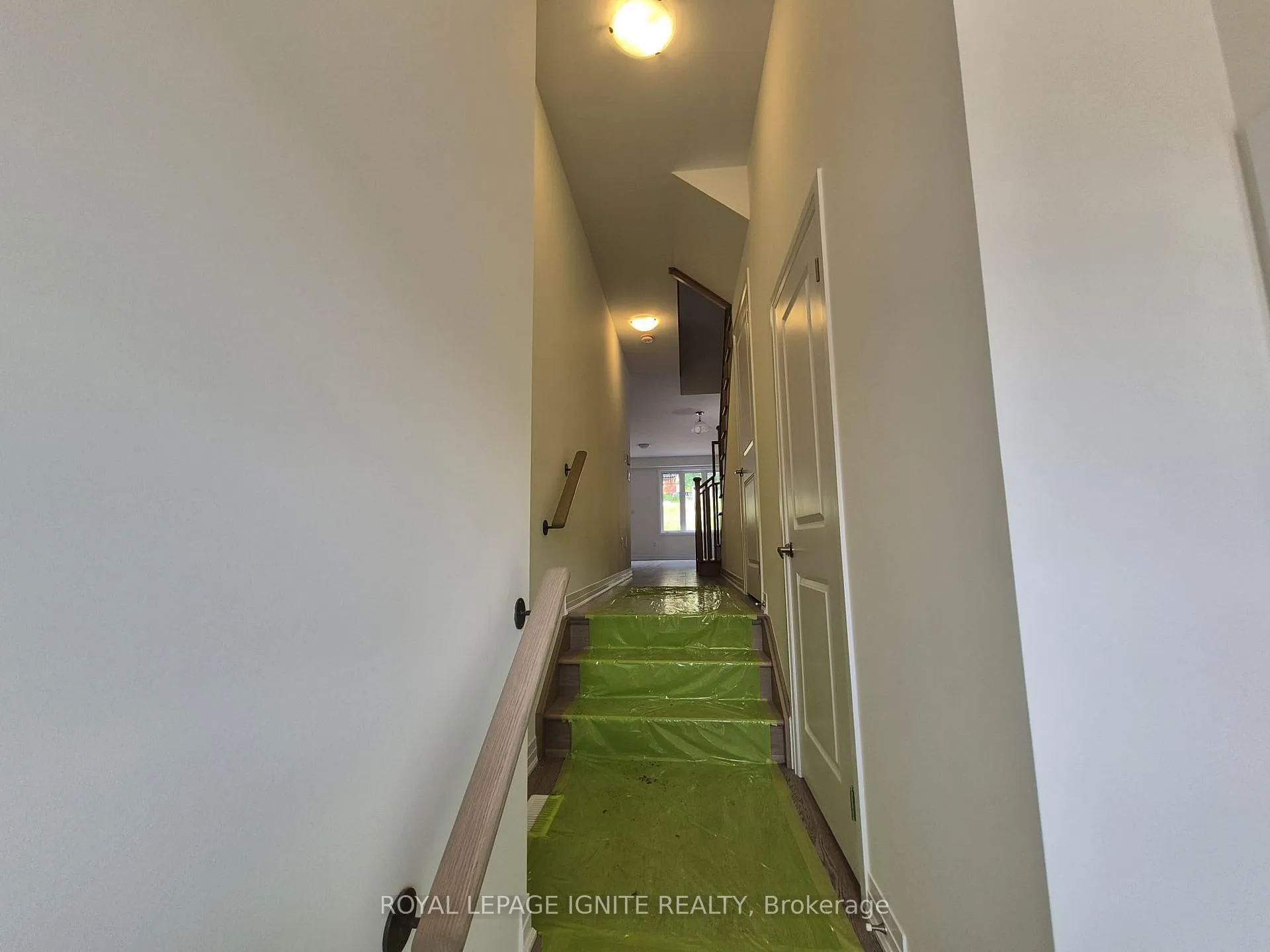 Photo 19 of 554 Hudson Crescent, Midland — HOMEH