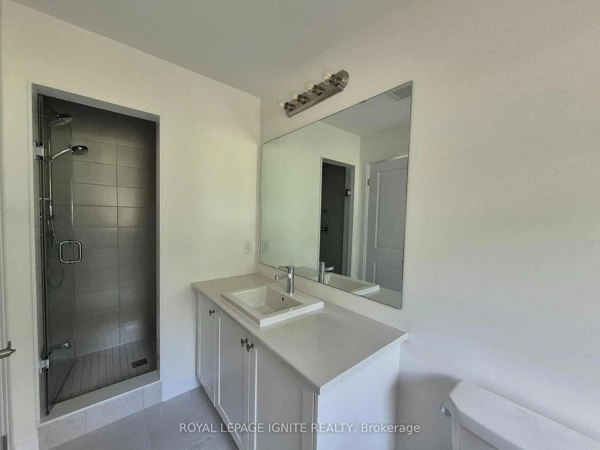 Photo 22 of 554 Hudson Crescent, Midland — HOMEH