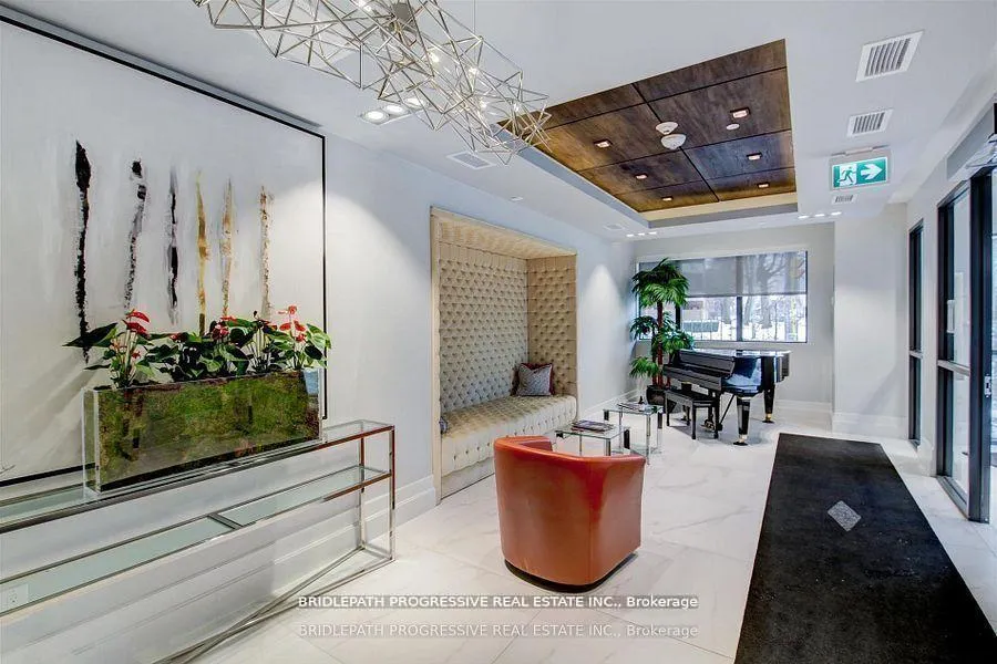 Photo 4 of Unit 301, 3 Southvale Drive, Toronto, Leaside — HOMEH