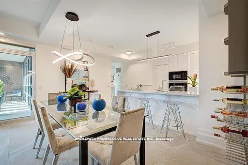 Photo 8 of Unit 301, 3 Southvale Drive, Toronto, Leaside — HOMEH