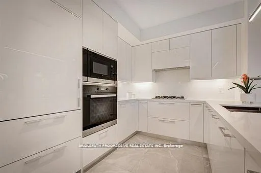 Photo 10 of Unit 301, 3 Southvale Drive, Toronto, Leaside — HOMEH