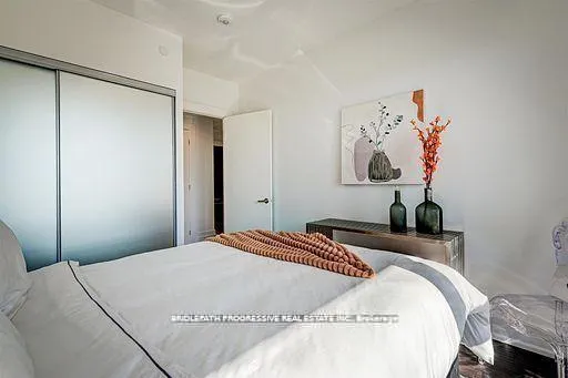 Photo 30 of Unit 301, 3 Southvale Drive, Toronto, Leaside — HOMEH