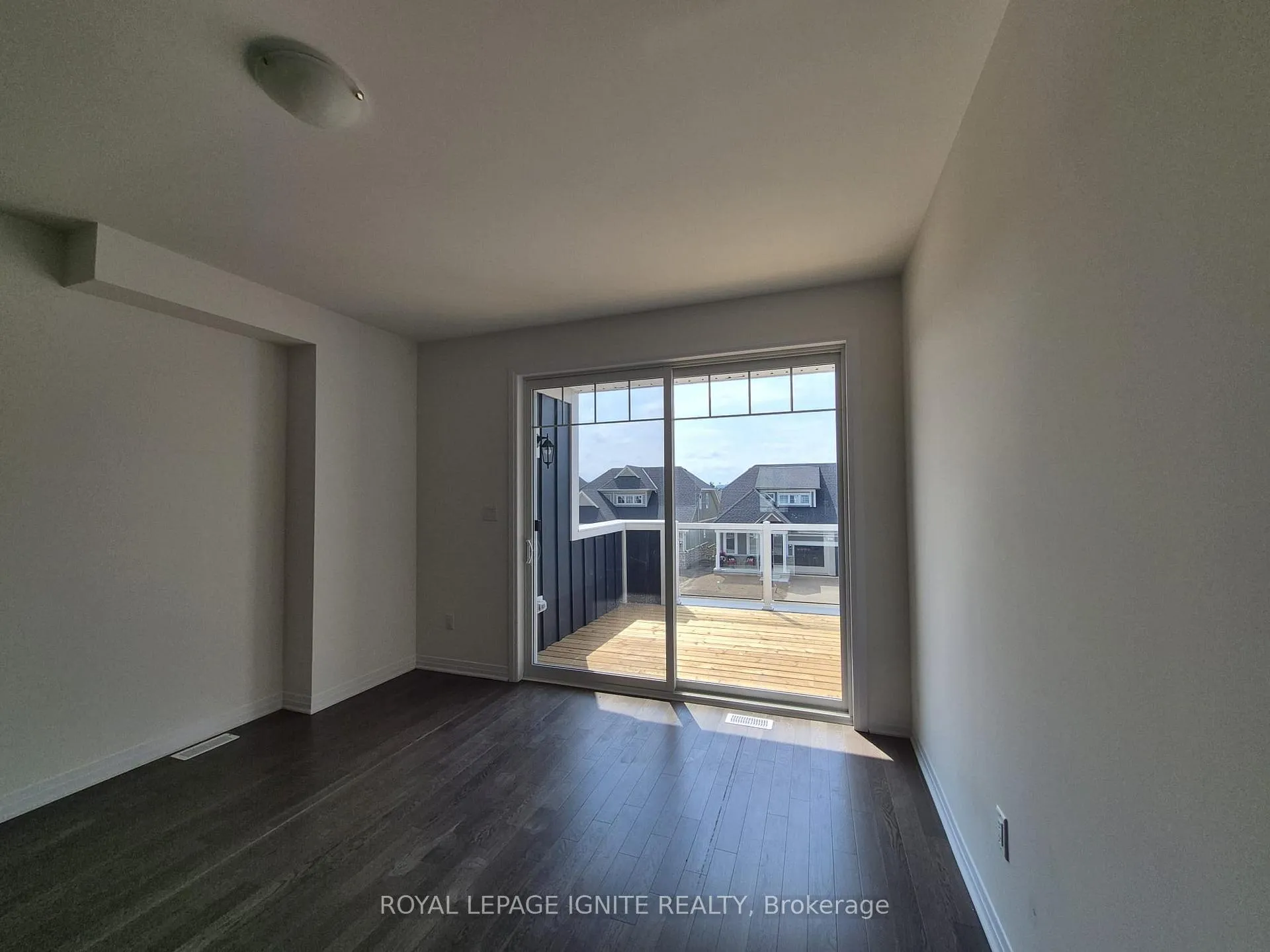 Photo 5 of 526 Hudson Crescent, Midland — HOMEH
