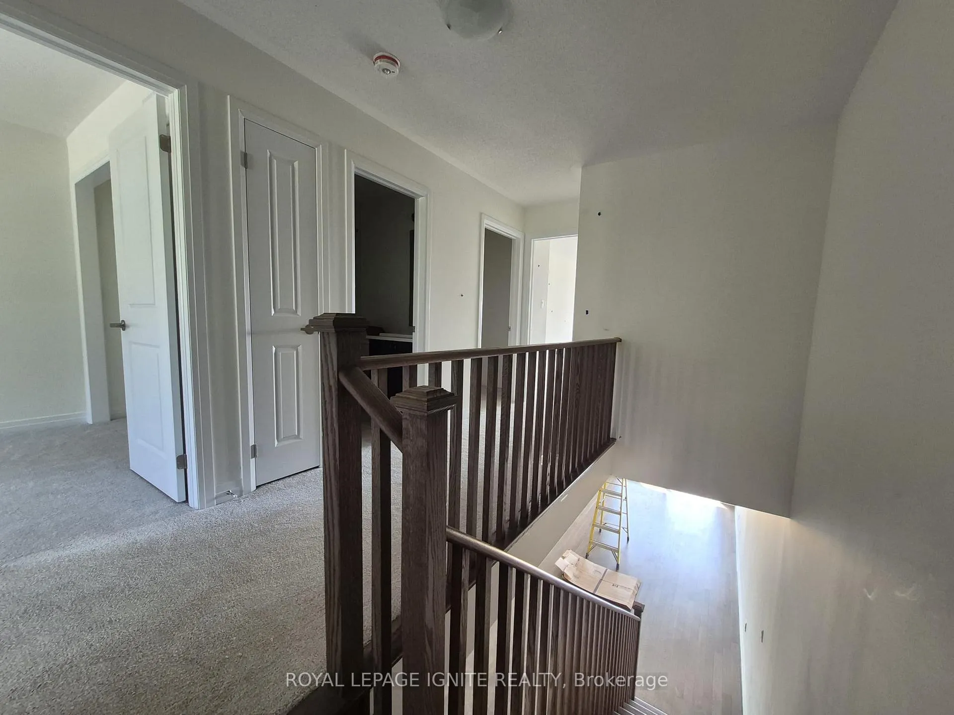 Photo 10 of 526 Hudson Crescent, Midland — HOMEH