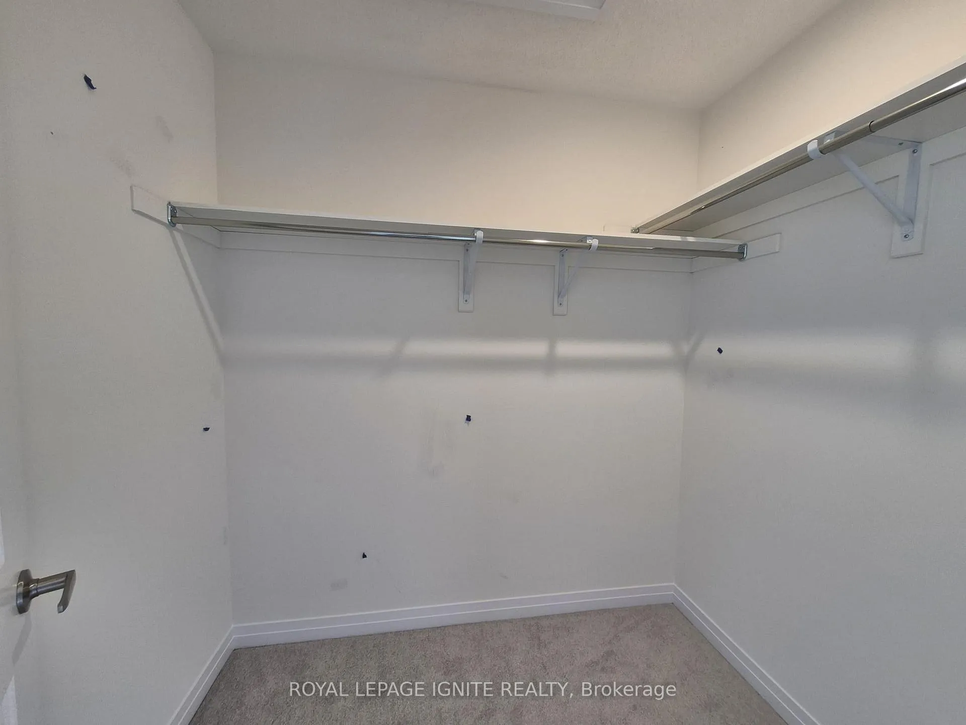 Photo 19 of 526 Hudson Crescent, Midland — HOMEH