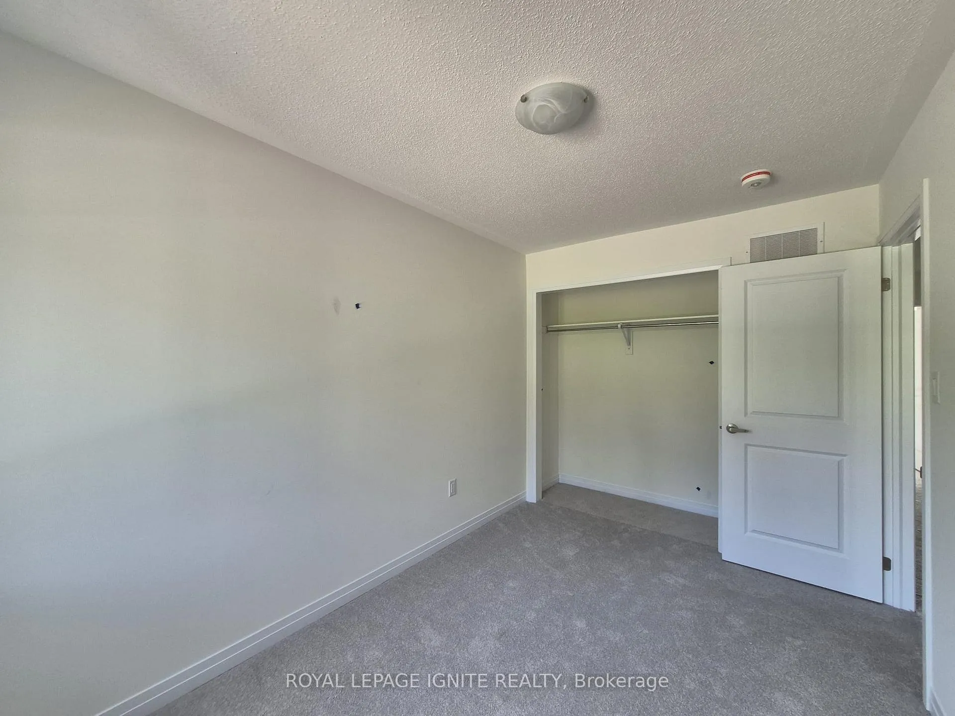 Photo 20 of 526 Hudson Crescent, Midland — HOMEH