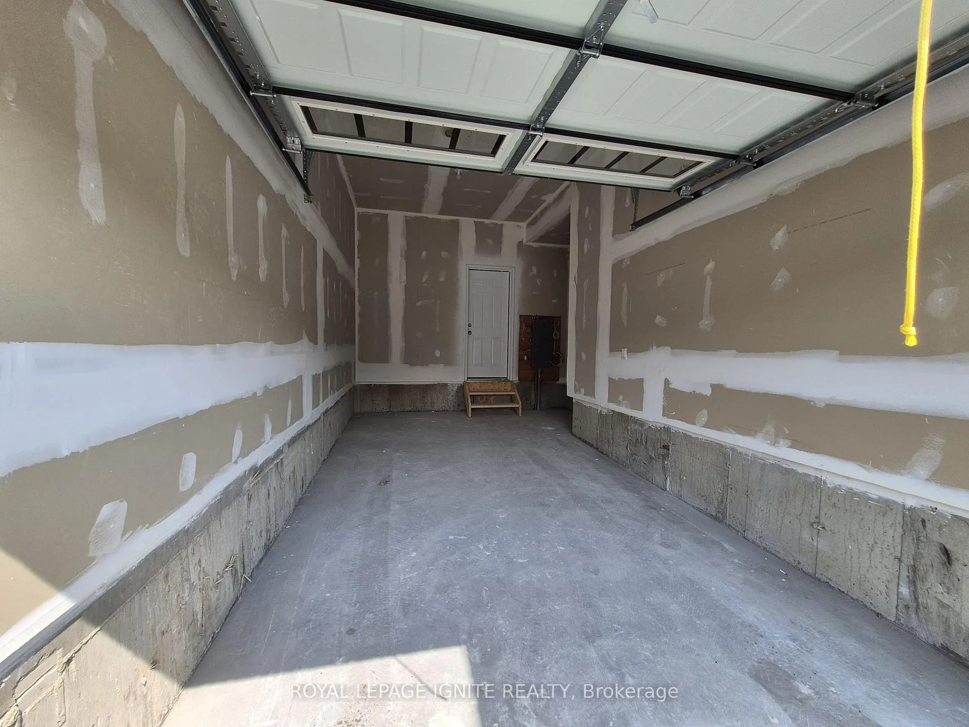 Photo 27 of 526 Hudson Crescent, Midland — HOMEH