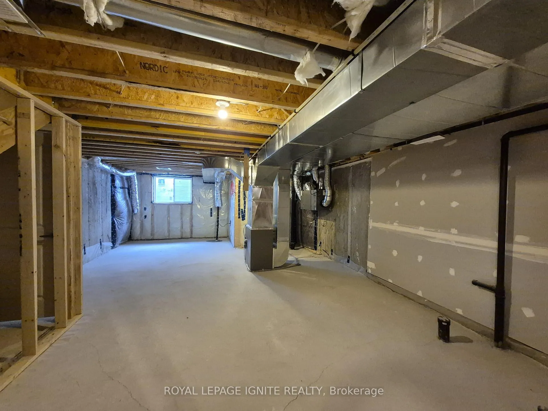 Photo 29 of 526 Hudson Crescent, Midland — HOMEH