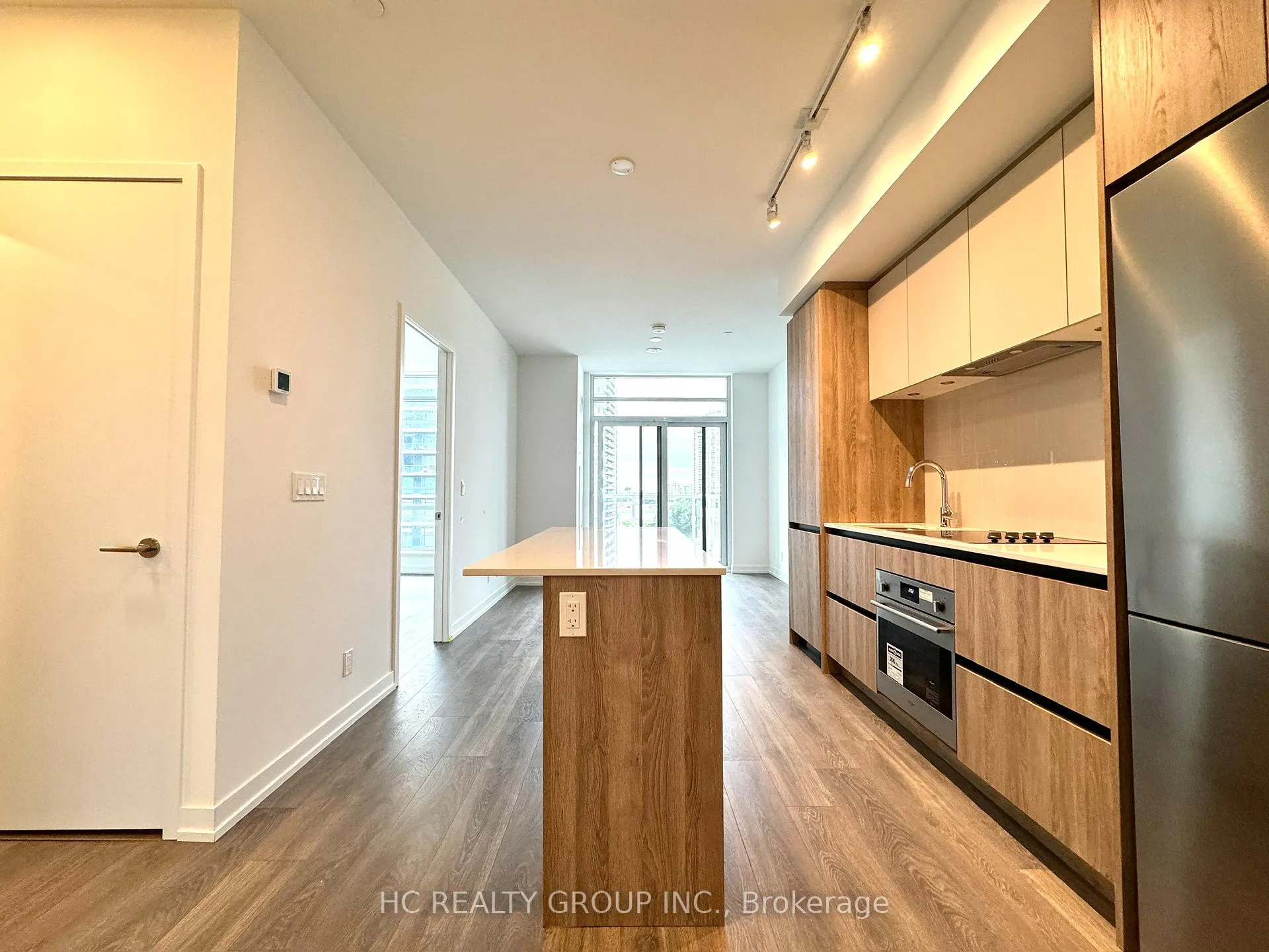 Photo 2 of Unit 808, 8 Beverley Glen Boulevard, Vaughan, Beverley Glen — HOMEH